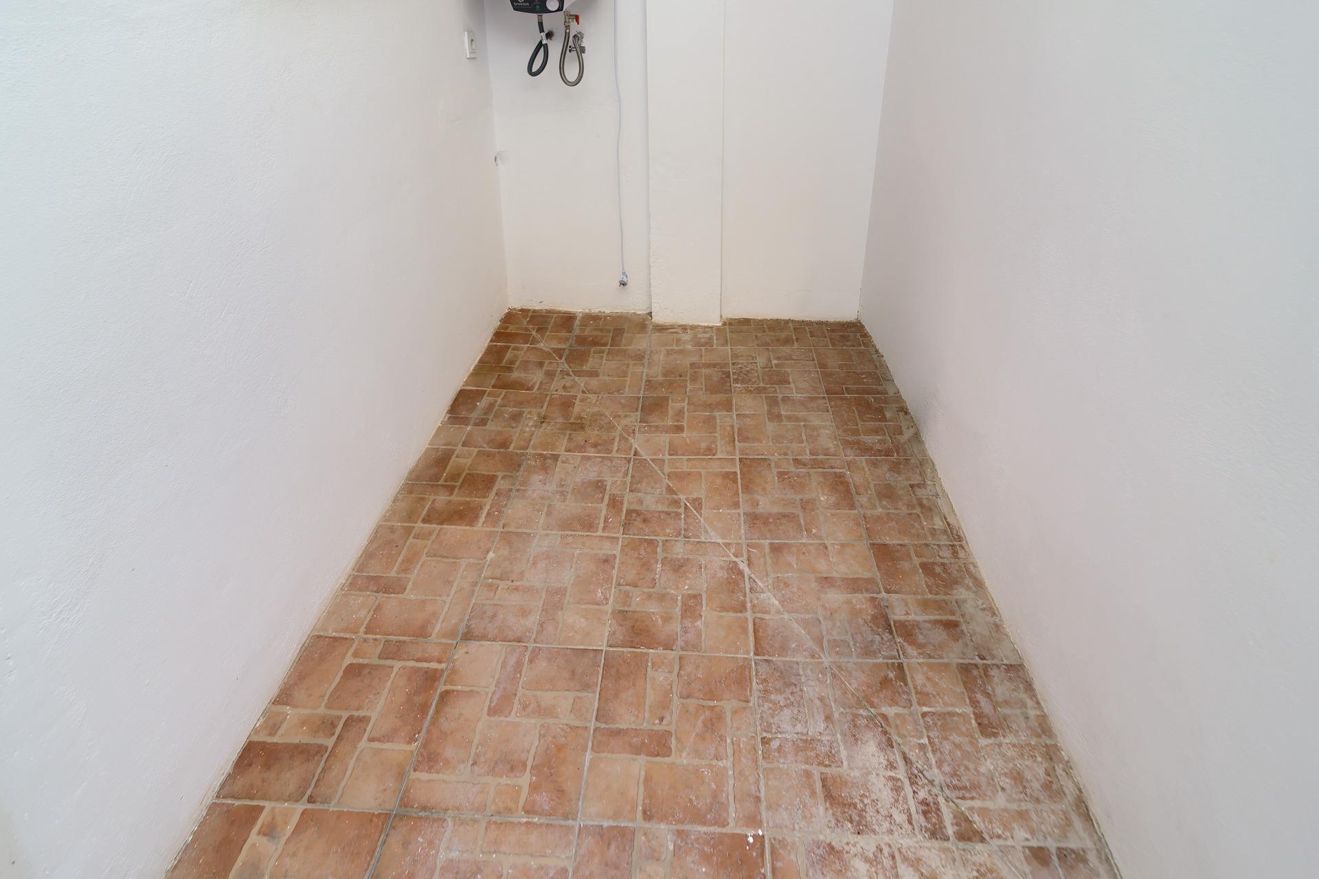 Tu nuevo hogar en El Cabanyal: reforma integral, patio y ubi - foto 23