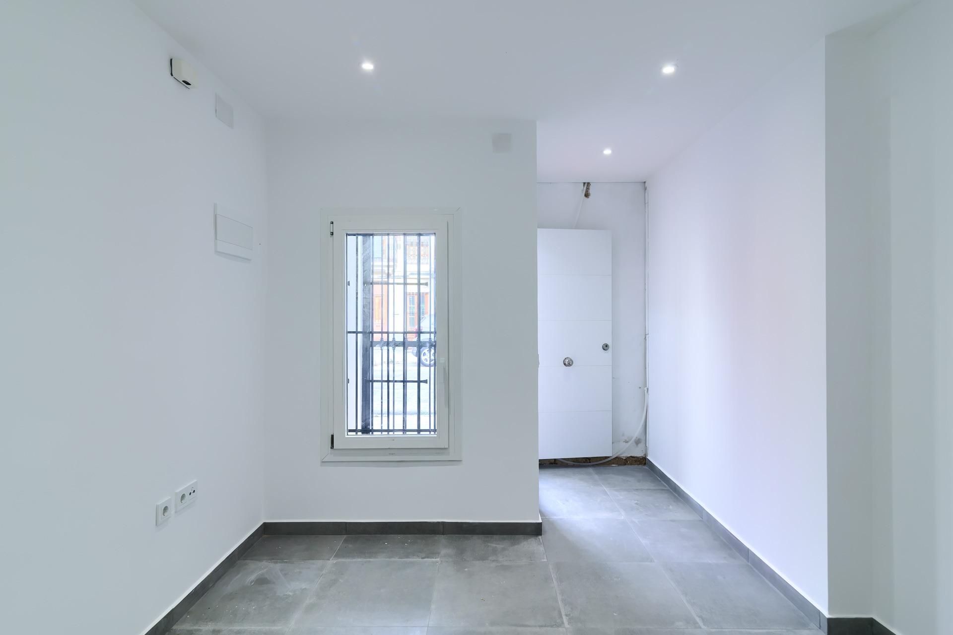Tu nuevo hogar en El Cabanyal: reforma integral, patio y ubi - foto 9