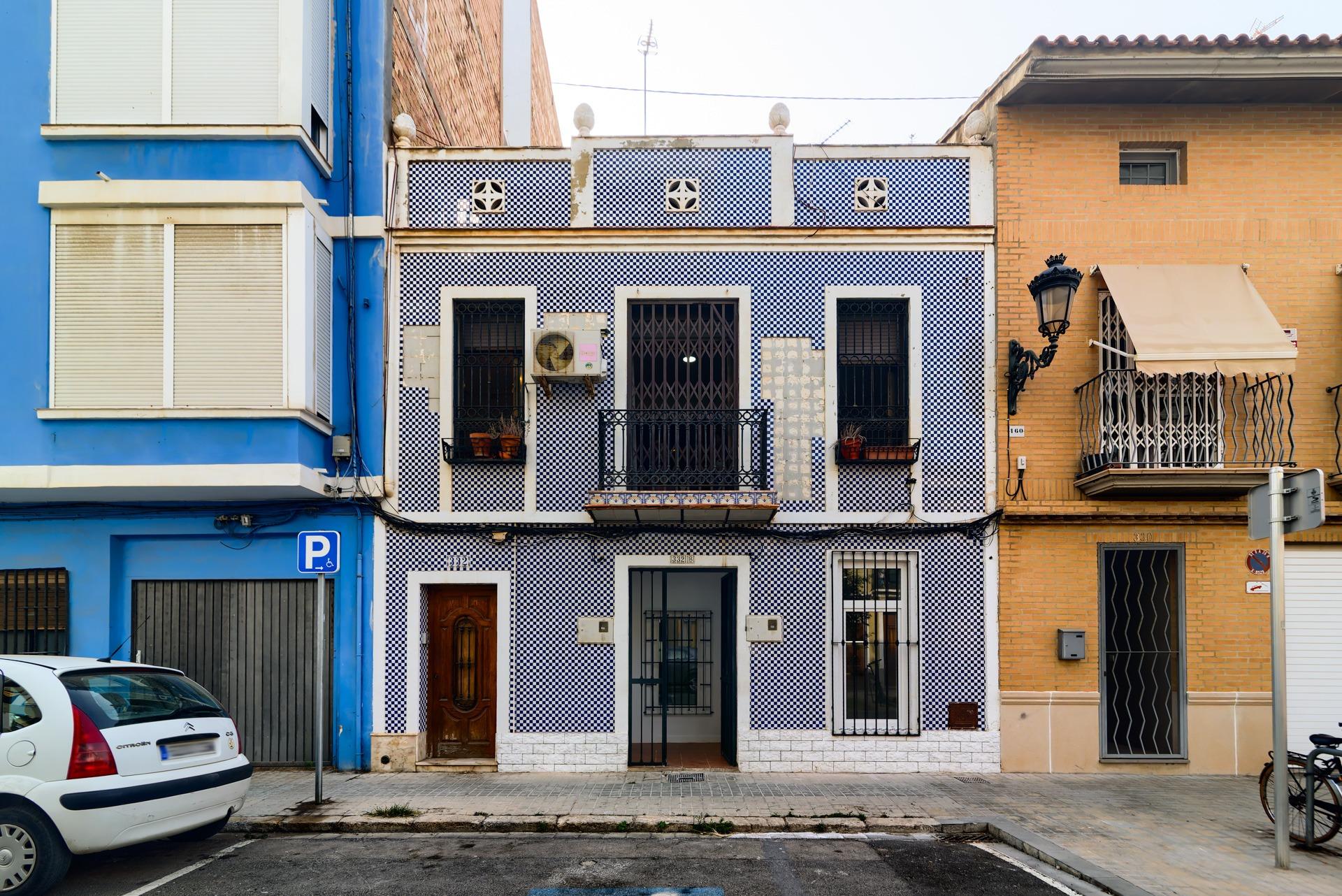 Tu nuevo hogar en El Cabanyal: reforma integral, patio y ubi