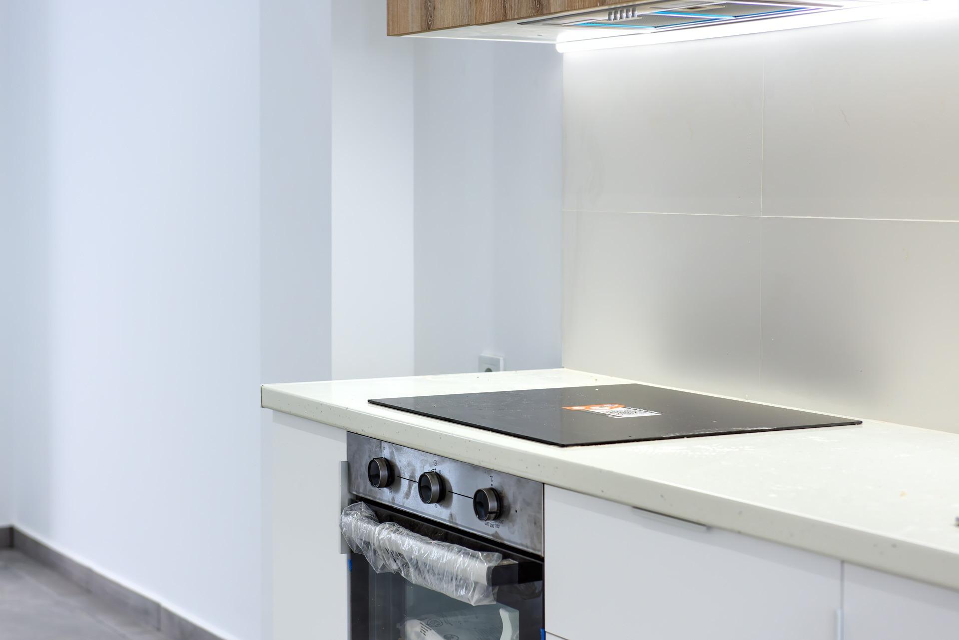 Tu nuevo hogar en El Cabanyal: reforma integral, patio y ubi - foto 12