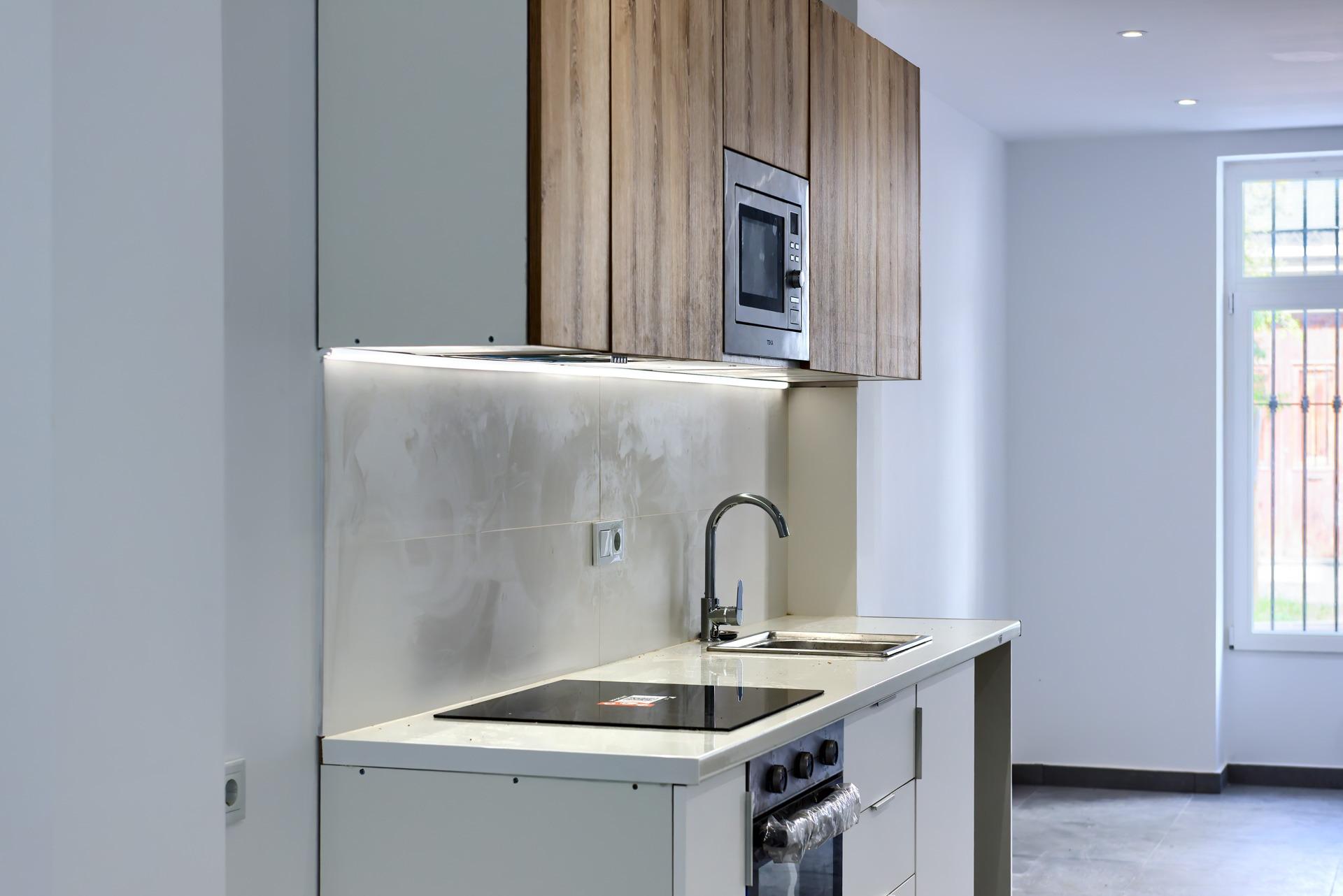 Tu nuevo hogar en El Cabanyal: reforma integral, patio y ubi - foto 16
