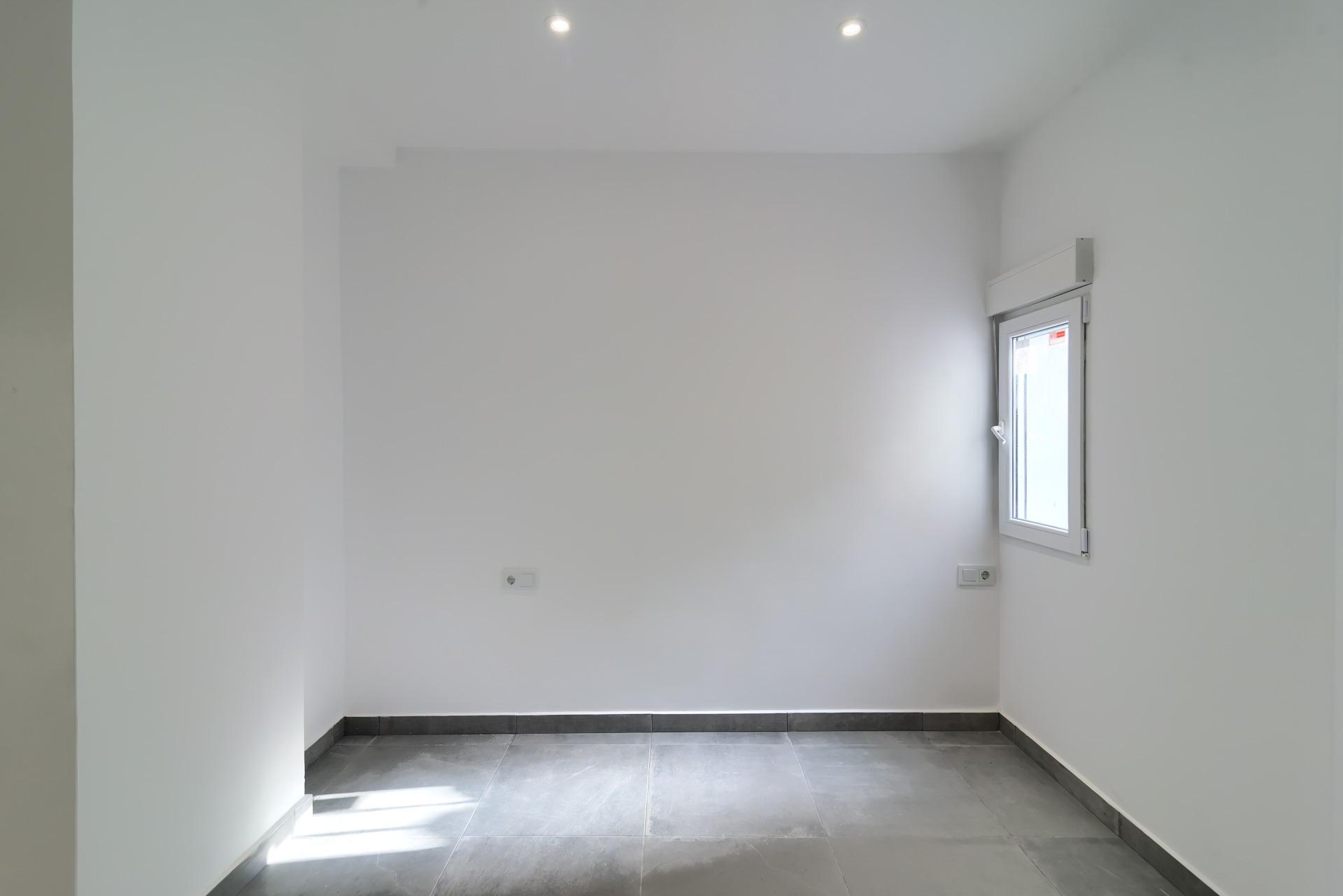 Tu nuevo hogar en El Cabanyal: reforma integral, patio y ubi - foto 20