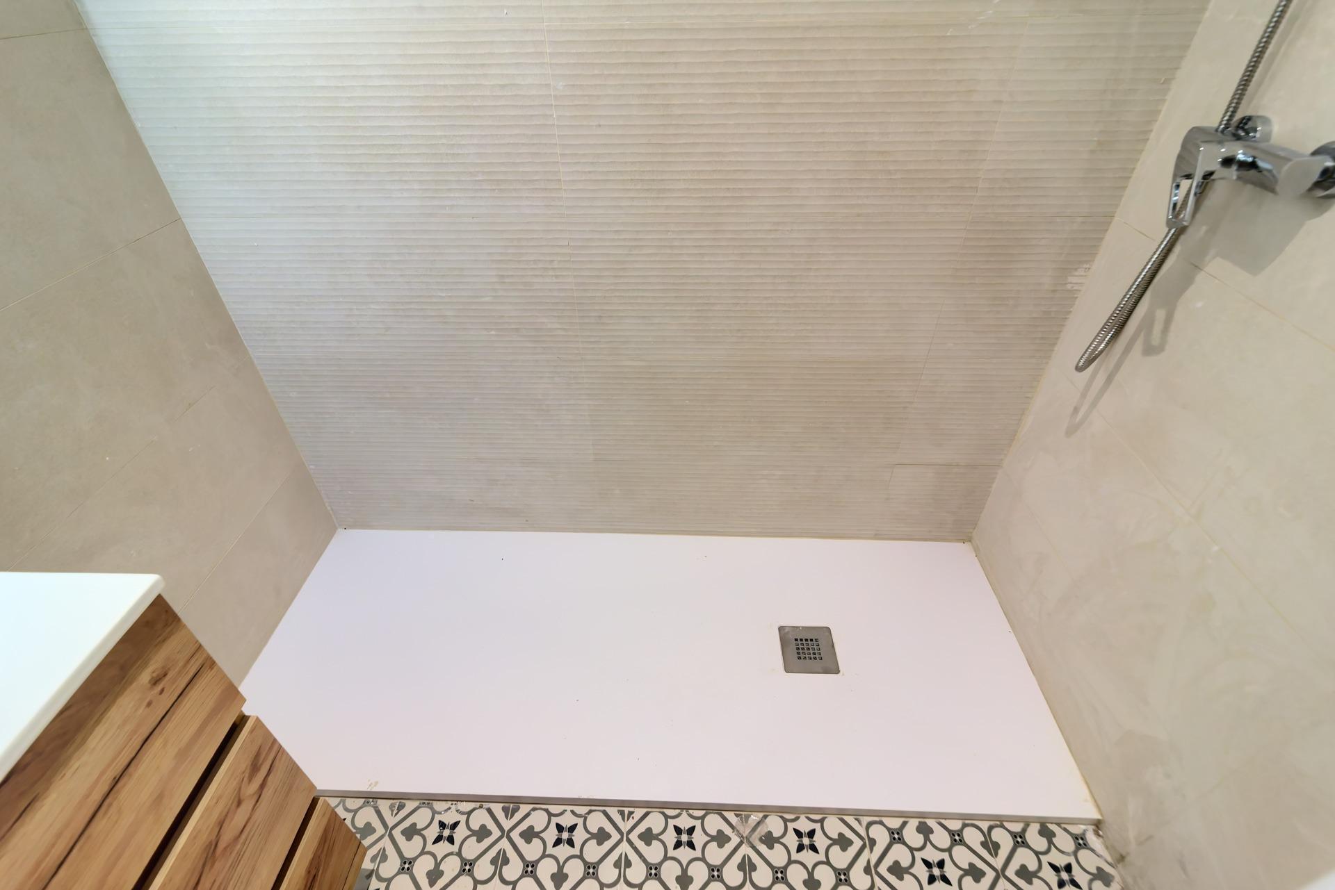 Tu nuevo hogar en El Cabanyal: reforma integral, patio y ubi - foto 25