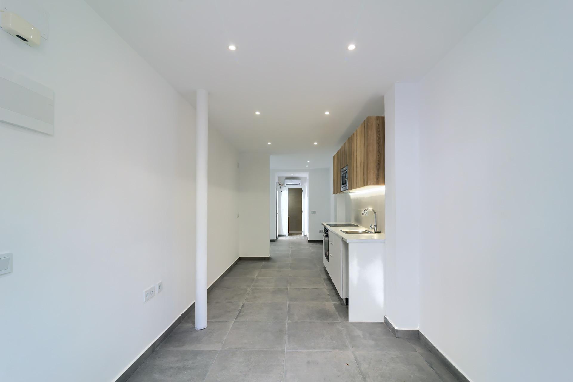 Tu nuevo hogar en El Cabanyal: reforma integral, patio y ubi - foto 6
