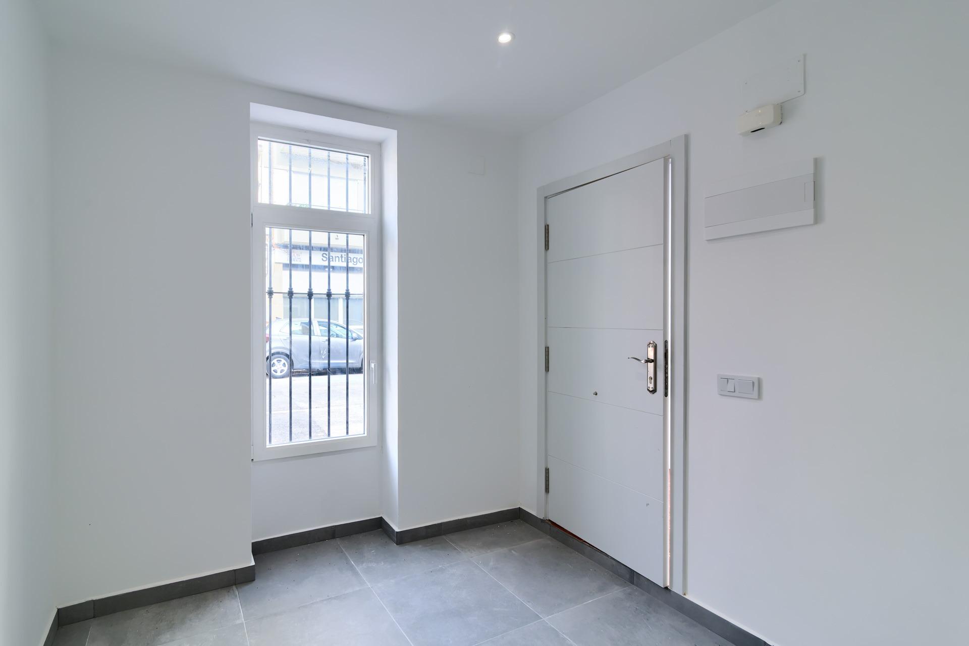 Tu nuevo hogar en El Cabanyal: reforma integral, patio y ubi - foto 7