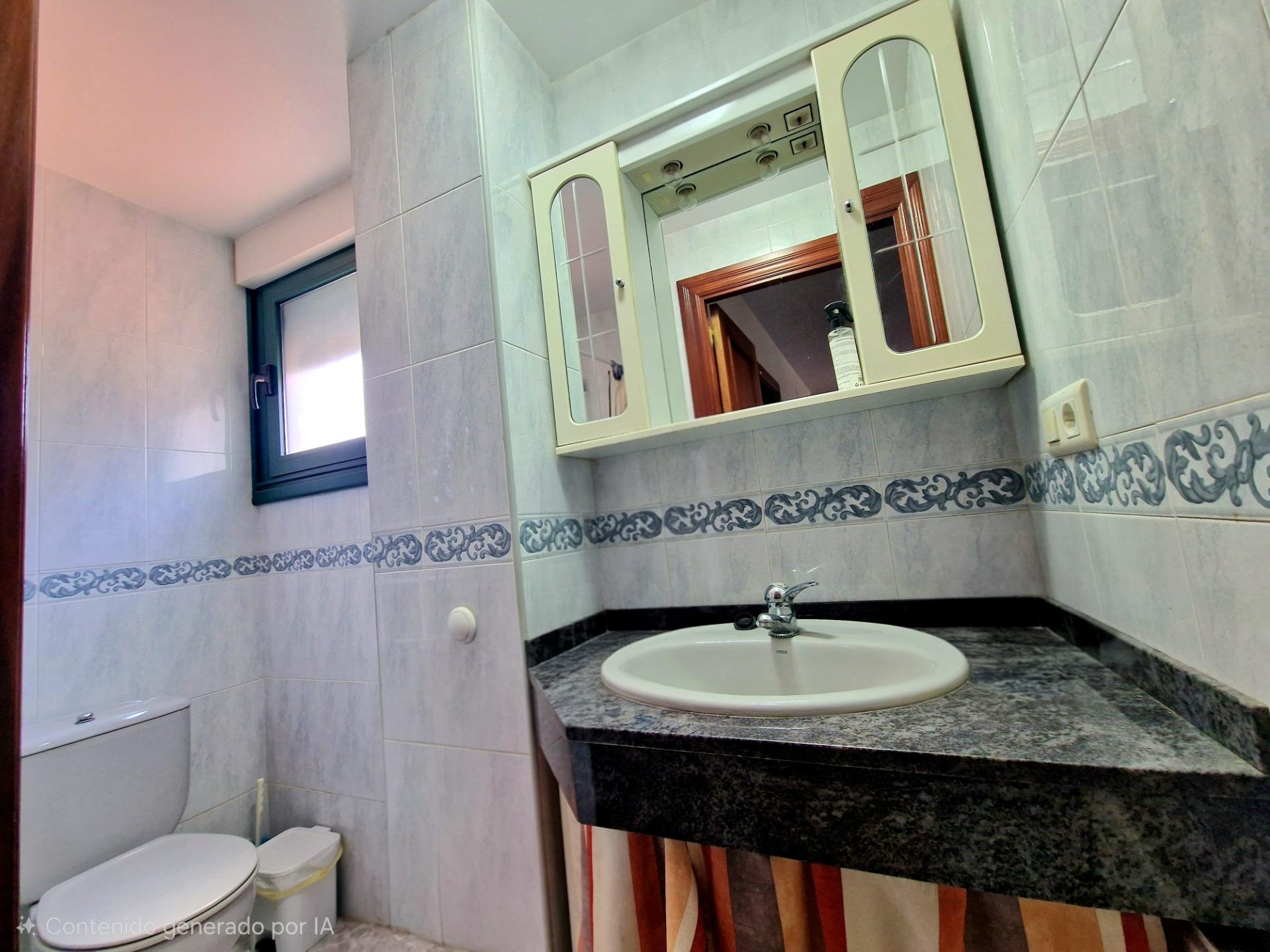 Ponemos en VENTA este Bajo con terraza y amplia cochera cerr - foto 13