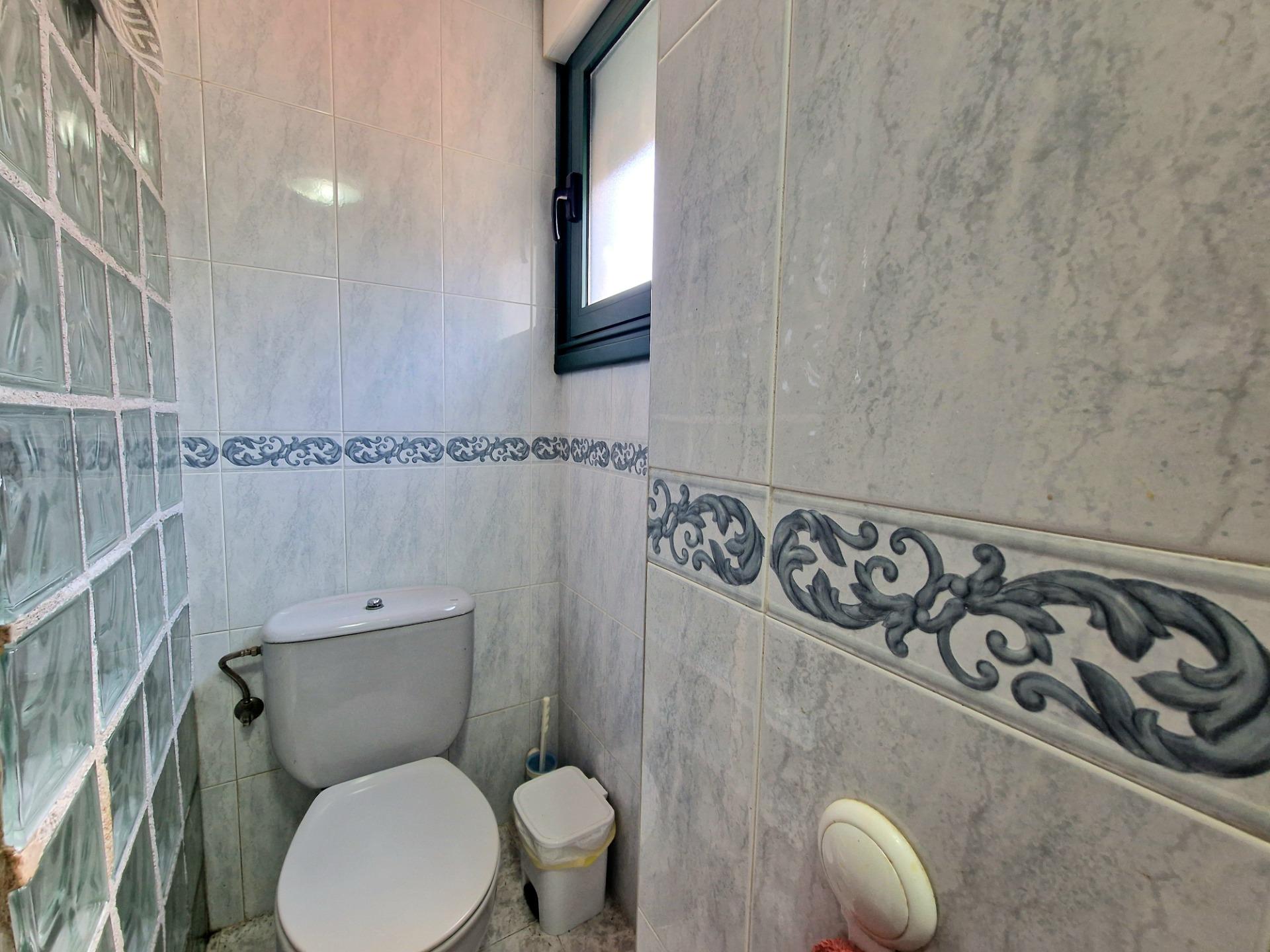 Ponemos en VENTA este Bajo con terraza y amplia cochera cerr - foto 14