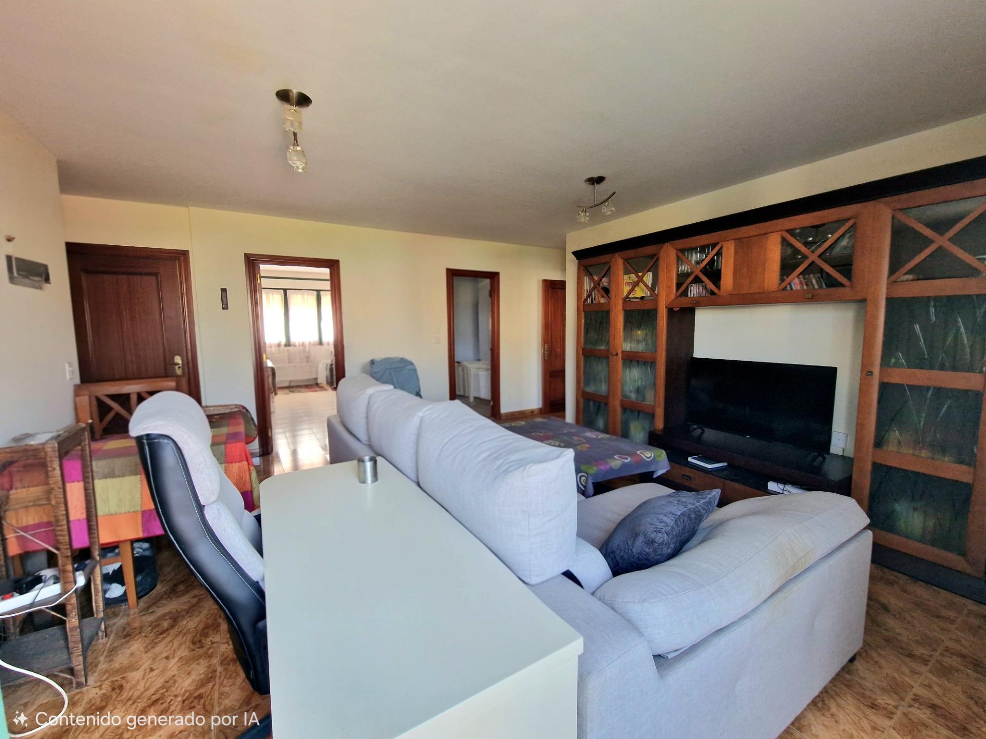 Ponemos en VENTA este Bajo con terraza y amplia cochera cerr - foto 4