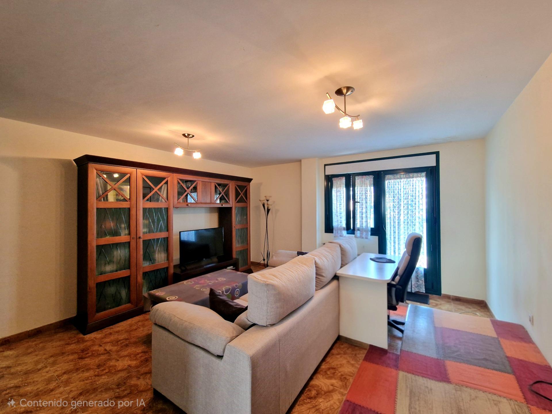 Ponemos en VENTA este Bajo con terraza y amplia cochera cerr - foto 6