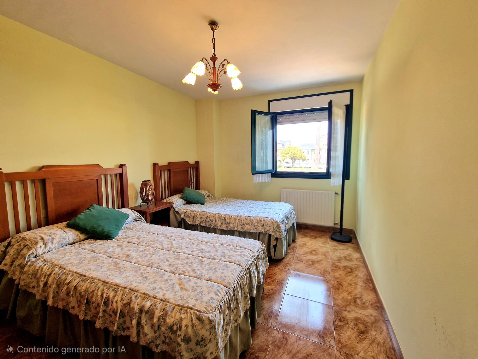Ponemos en VENTA este Bajo con terraza y amplia cochera cerr - foto 9