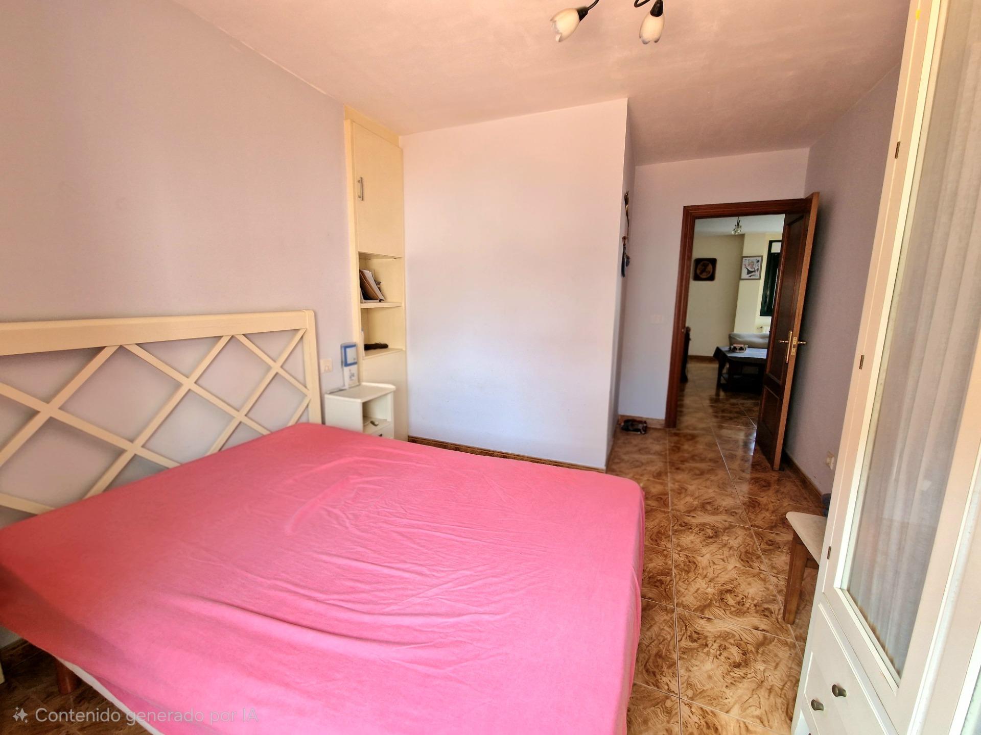 Ponemos en VENTA este Bajo con terraza y amplia cochera cerr - foto 10