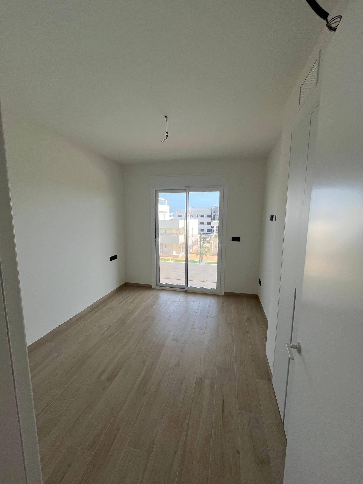 FANTASTICO PISO EN RESIDENCIAL DE OBRA NUEVA, EN URBANIZACIÓ - foto 12