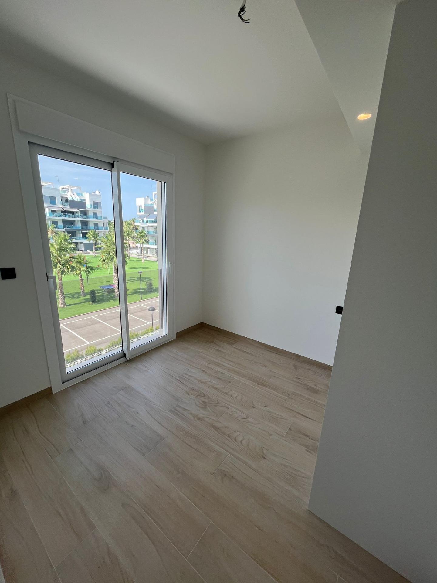 FANTASTICO PISO EN RESIDENCIAL DE OBRA NUEVA, EN URBANIZACIÓ - foto 9