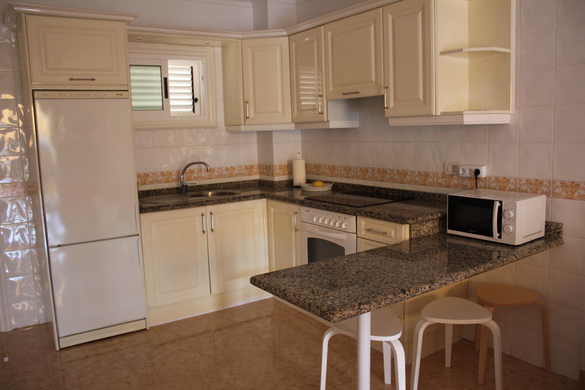 APARTAMENTO DE 1 DORMITORIO CON TERRAZA MUY CERCA DE LA PLAY - foto 4