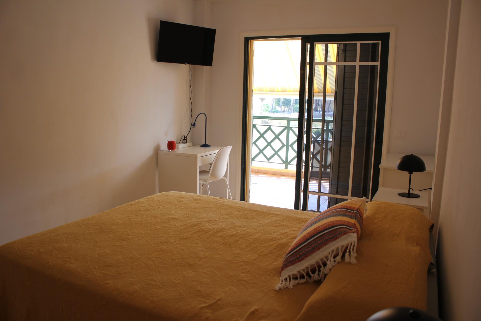 APARTAMENTO DE 1 DORMITORIO CON TERRAZA MUY CERCA DE LA PLAY - foto 5