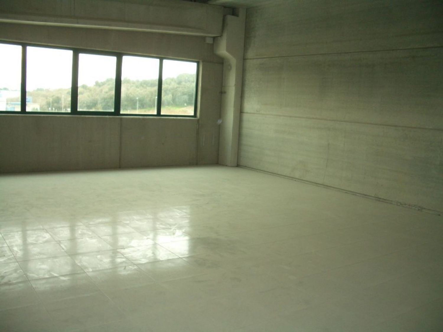 NAVE INDUSTRIAL EN ALQUILER — POLÍGONO PLA DE LLERONA, LES F - foto 4