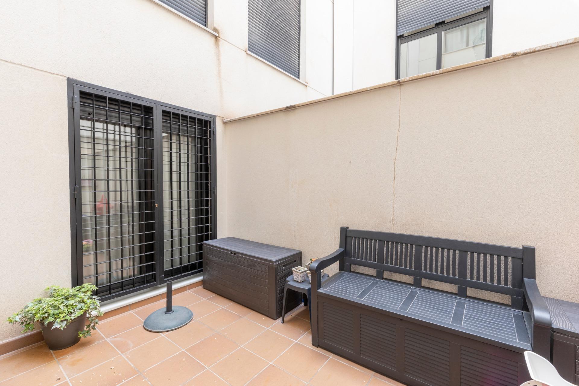 Magnífico piso con patio privado, piscina y garaje en el Cam - foto 26