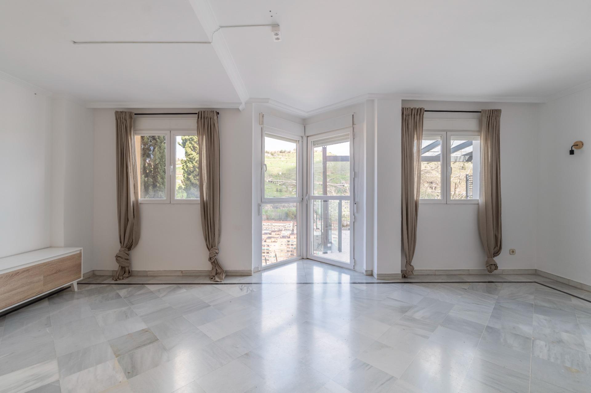 Exclusivo casa pareada en Urbanización El Serrallo - foto 20