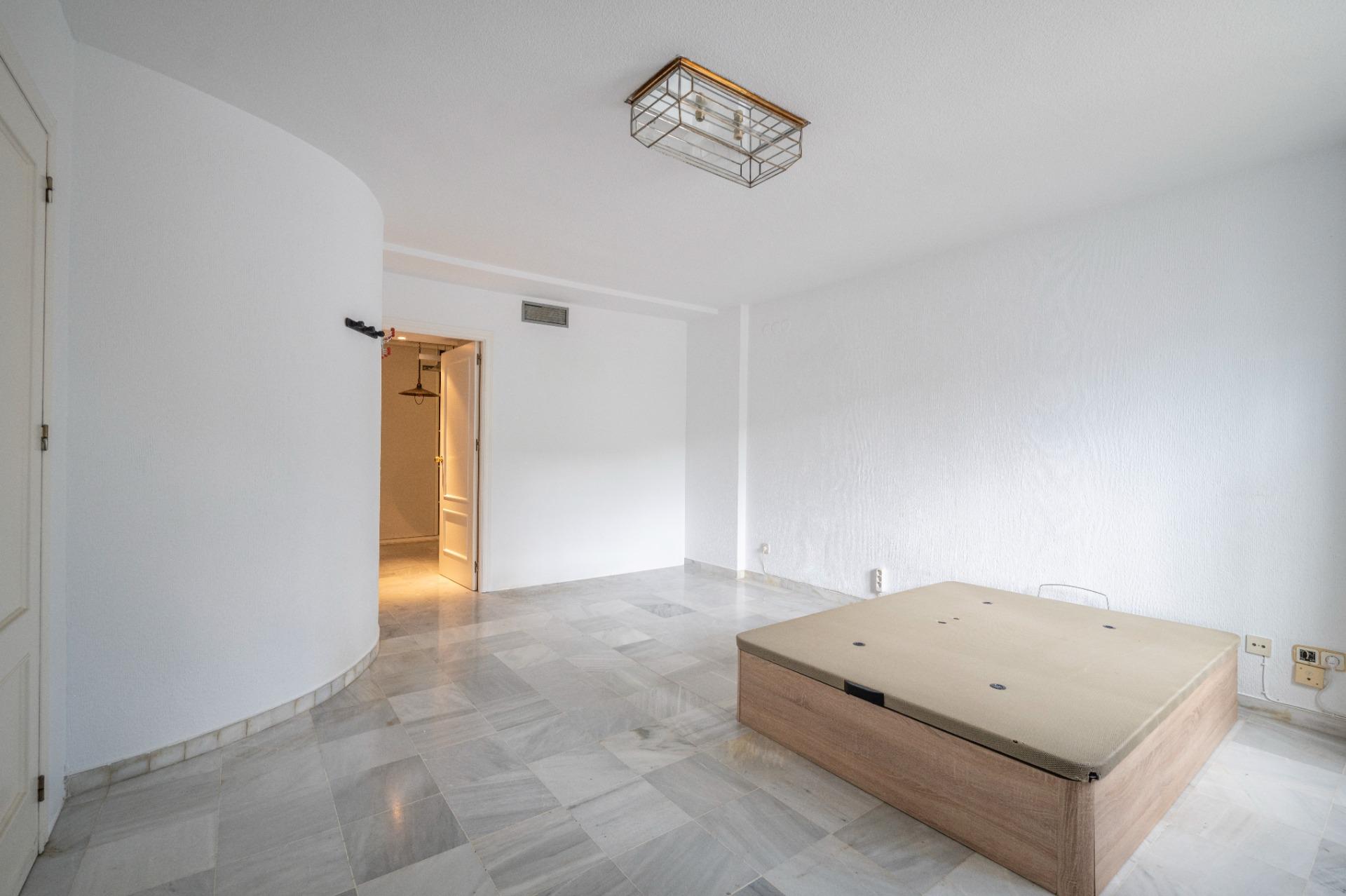 Exclusivo casa pareada en Urbanización El Serrallo - foto 45