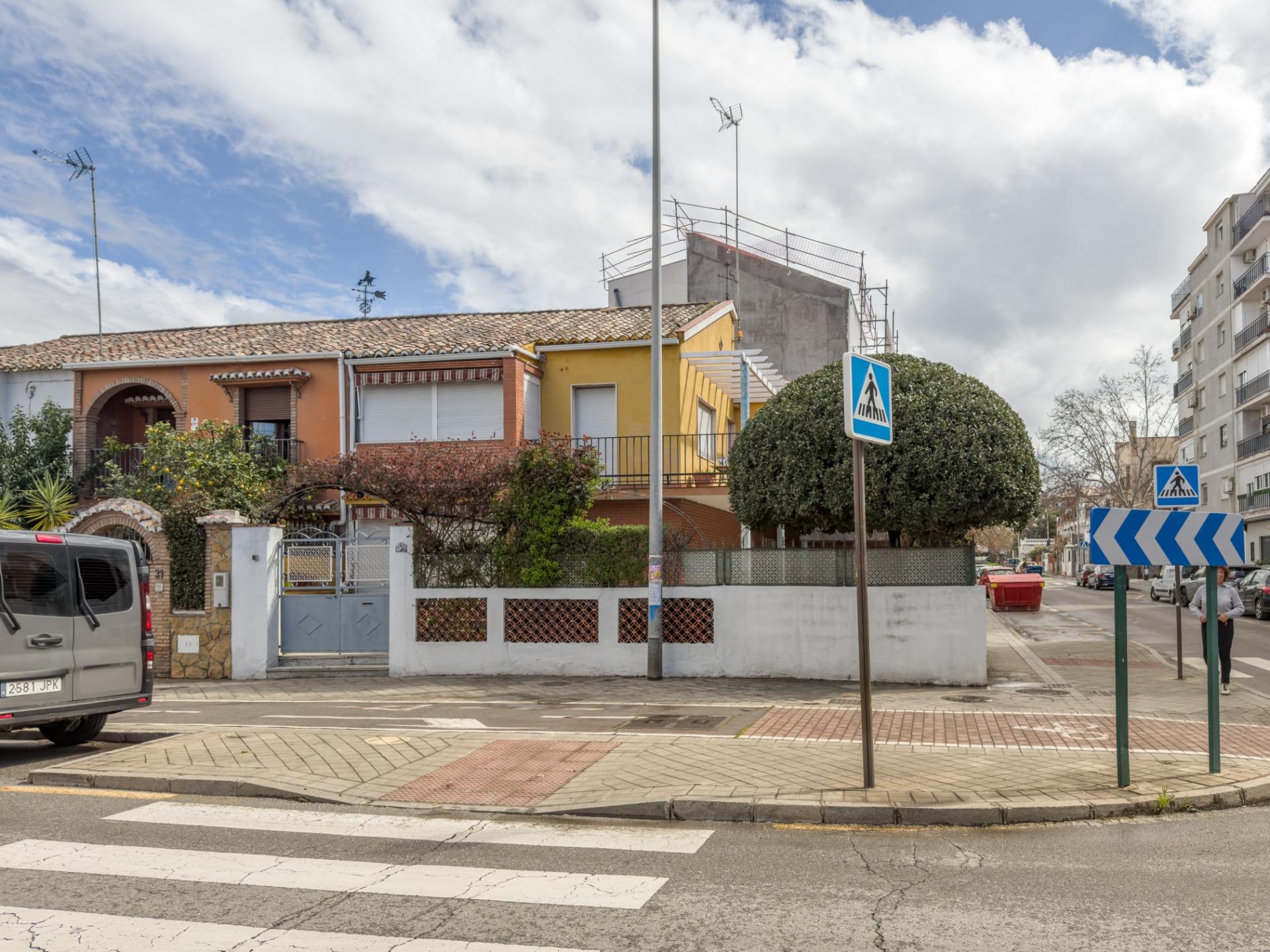 DISFRUTE DEL CENTRO DE GRANADA SIN RENUNCIAR A LAS COMODIDAD - foto 3