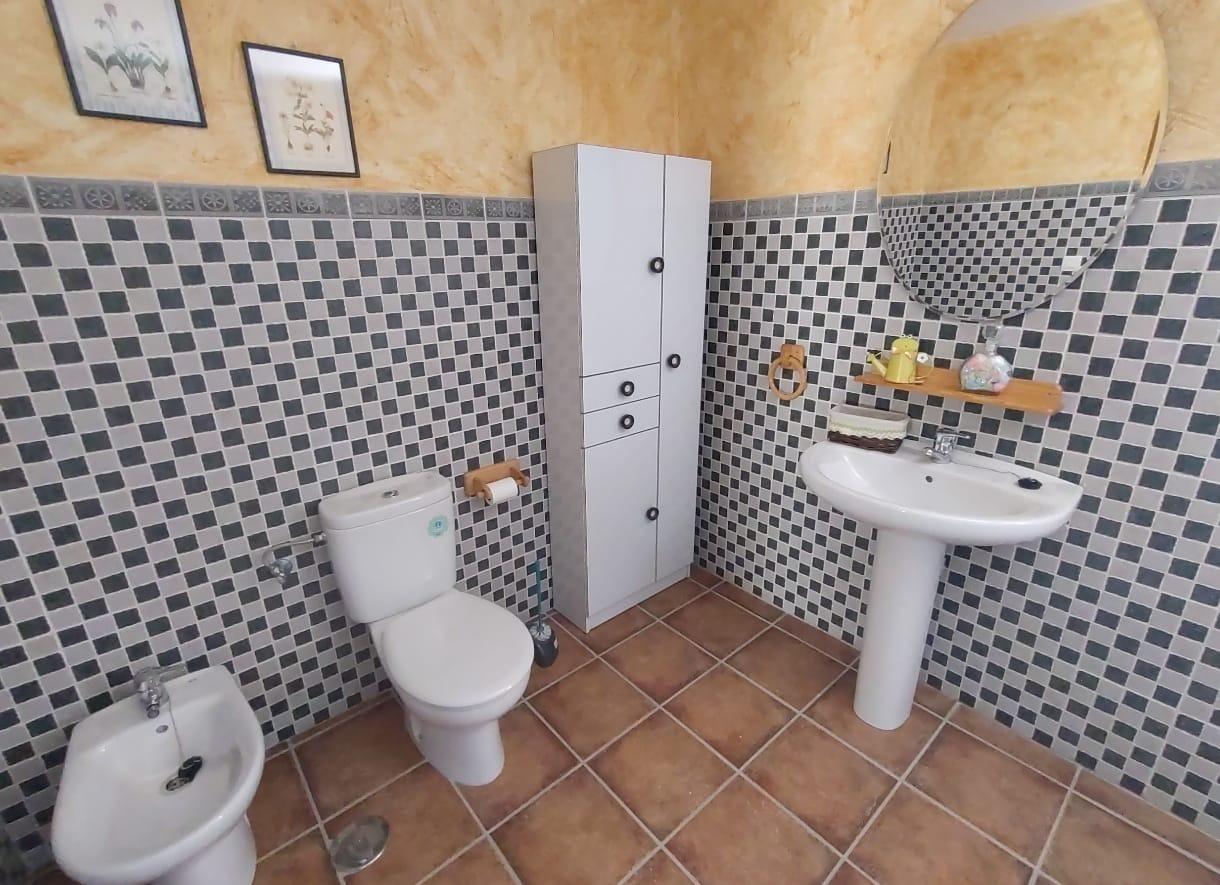Preciosa Casa en Jayena lista para entrar a vivir - foto 26