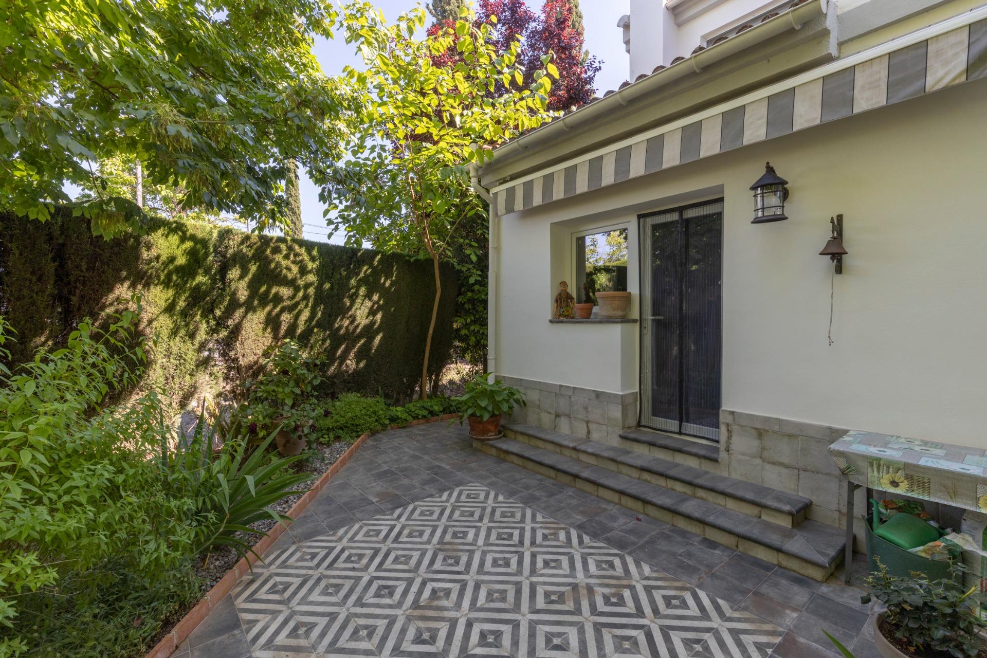 MAGNÍFICA CASA EN PANTANO DE CUBILLAS...CON MUCHO ESTILO Y R - foto 16