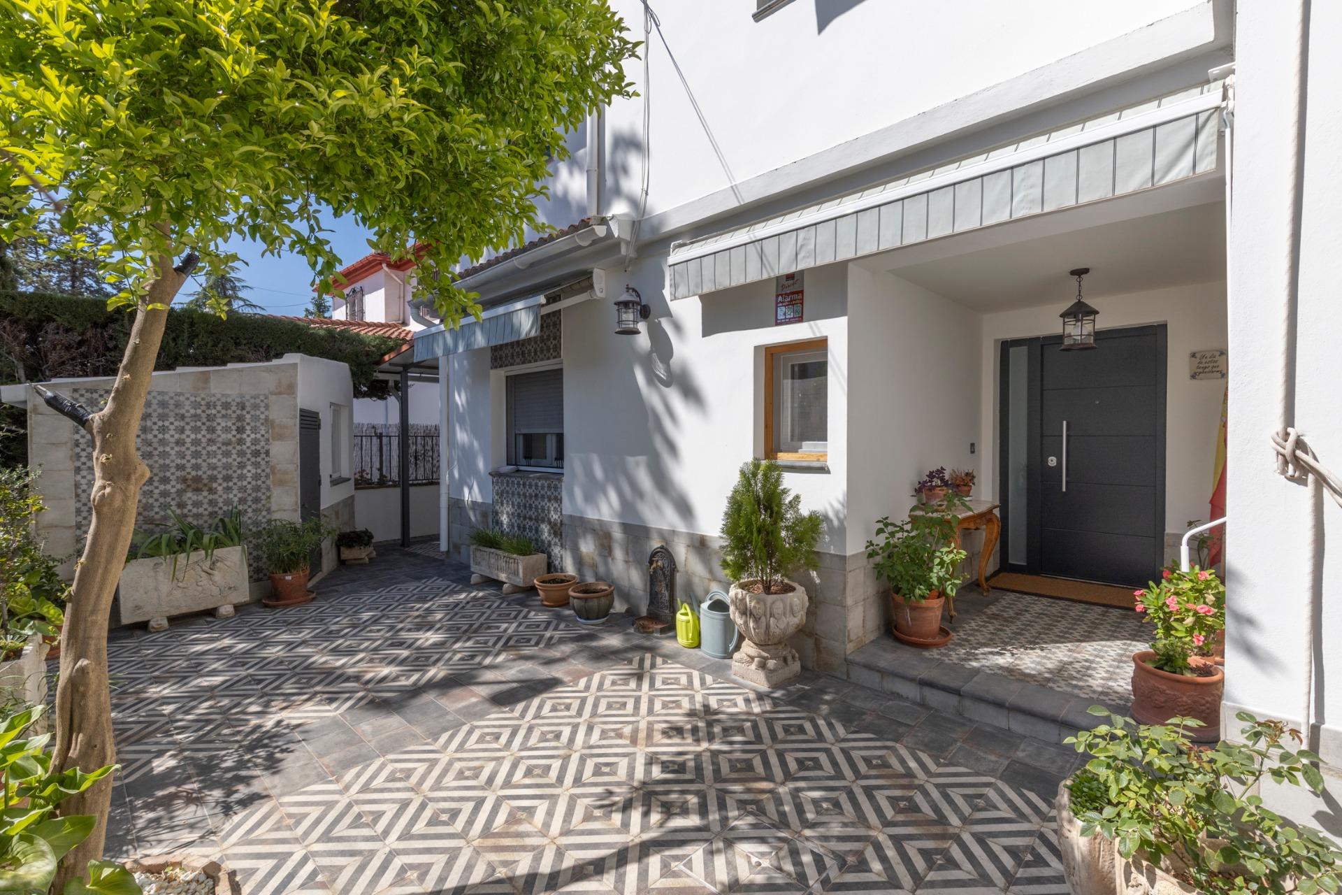 MAGNÍFICA CASA EN PANTANO DE CUBILLAS...CON MUCHO ESTILO Y R - foto 21