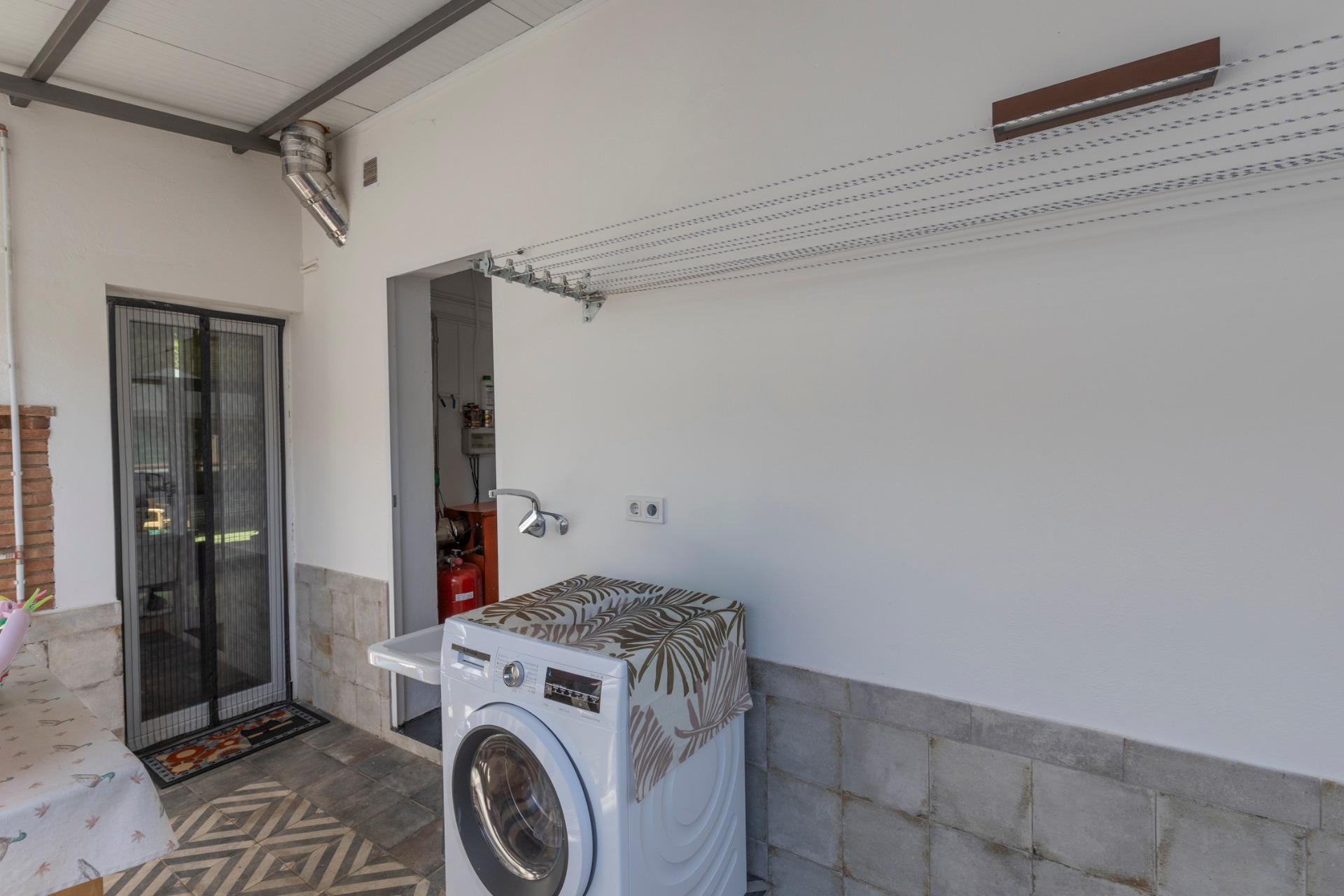 MAGNÍFICA CASA EN PANTANO DE CUBILLAS...CON MUCHO ESTILO Y R - foto 25