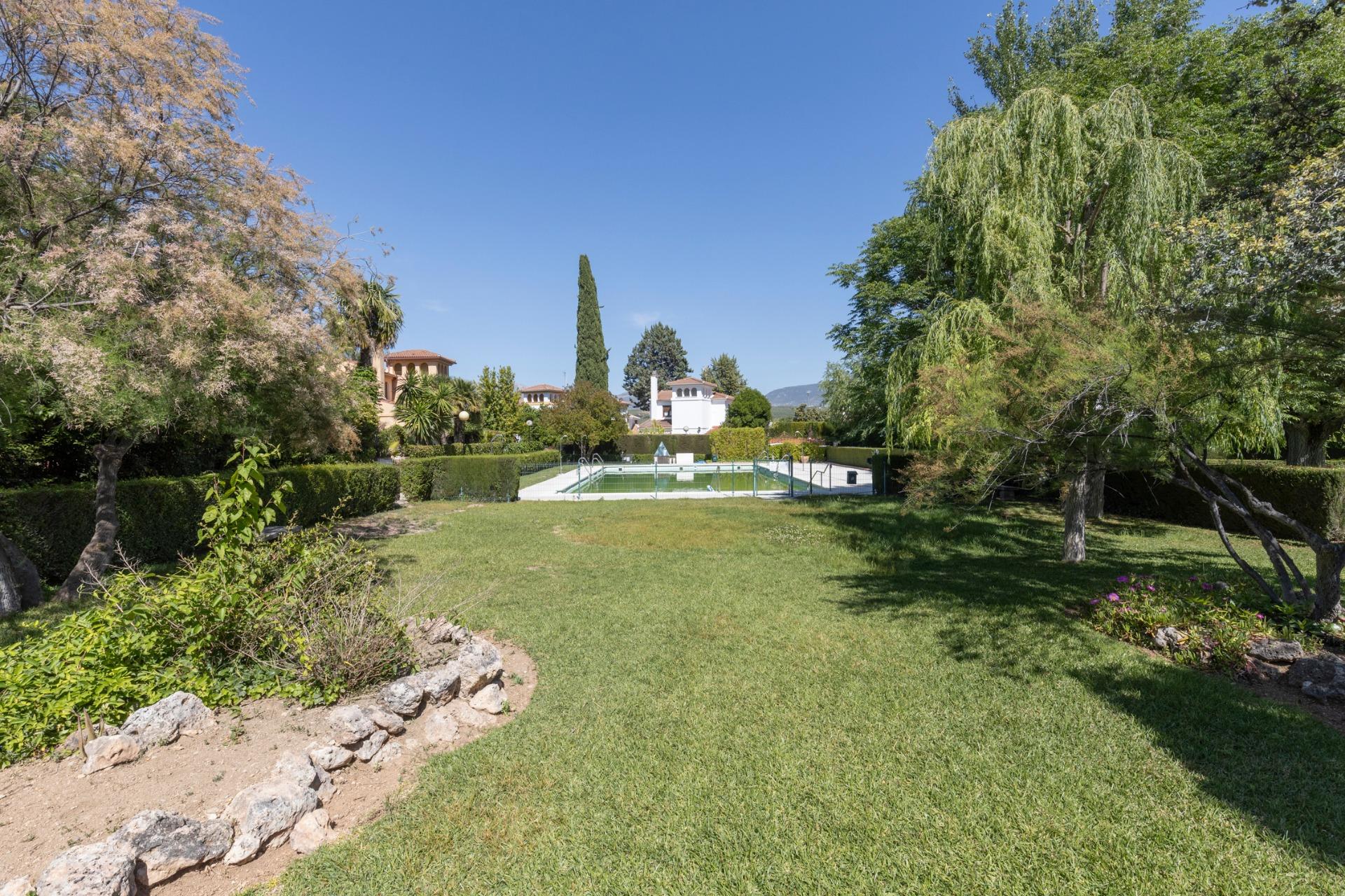 MAGNÍFICA CASA EN PANTANO DE CUBILLAS...CON MUCHO ESTILO Y R - foto 10