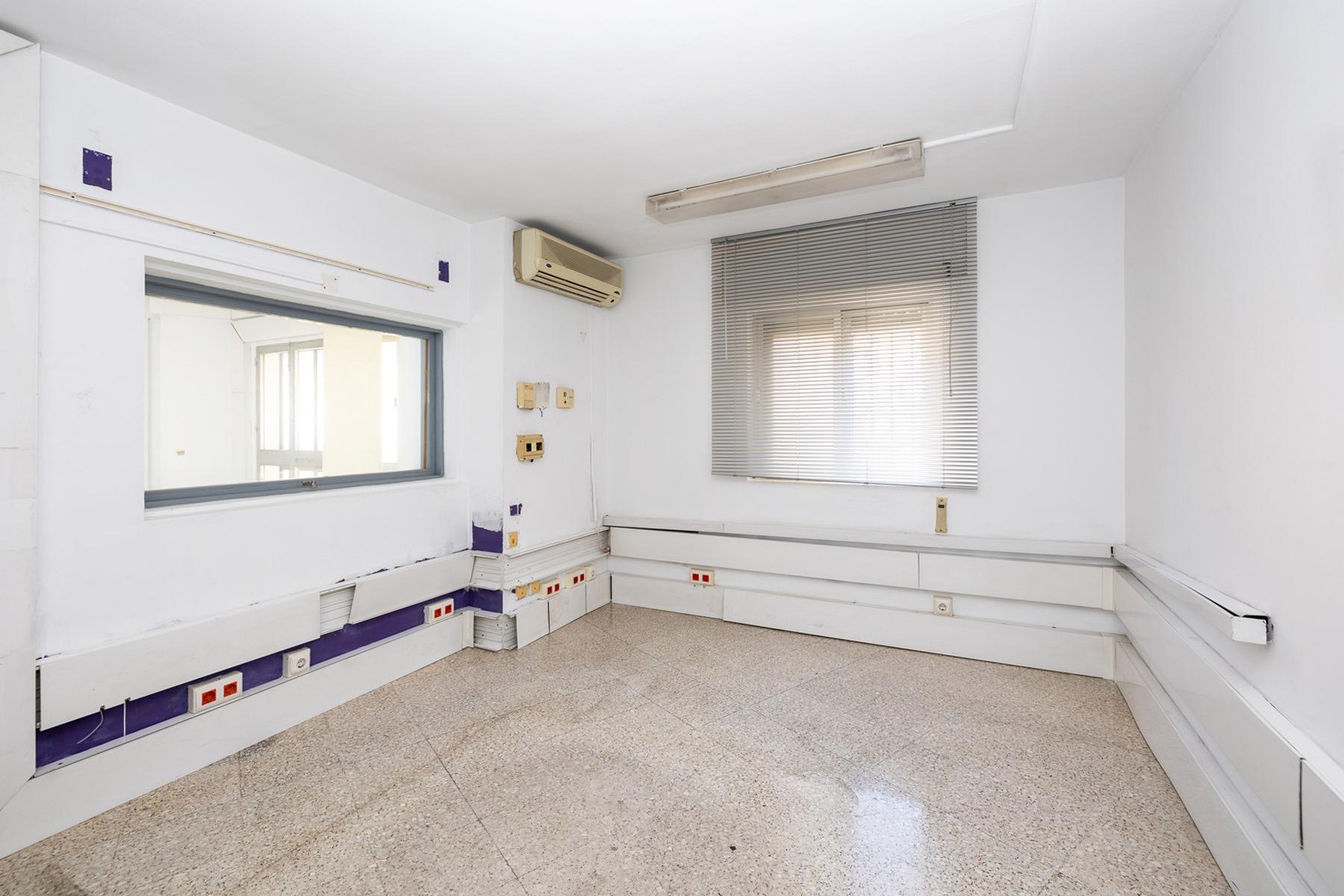 Piso 6 habitaciones 280m² en venta - Av. De Salobreña - foto 23