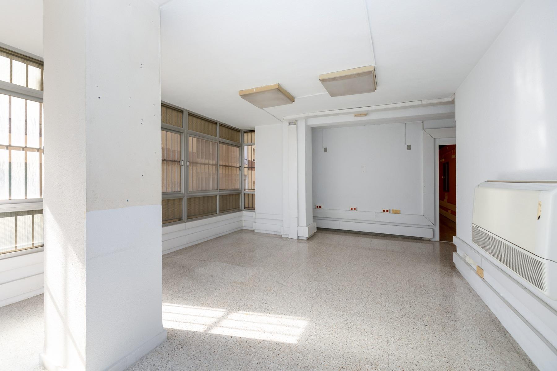 Piso 6 habitaciones 280m² en venta - Av. De Salobreña - foto 28