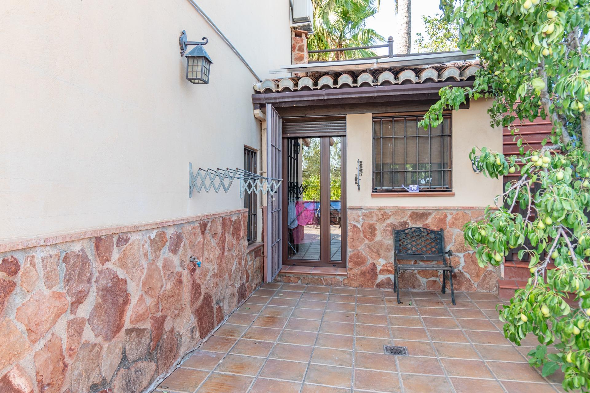 PRECIOSO CHALET EN CERRO DEL ORO-CENES DE LA VEGA - foto 28