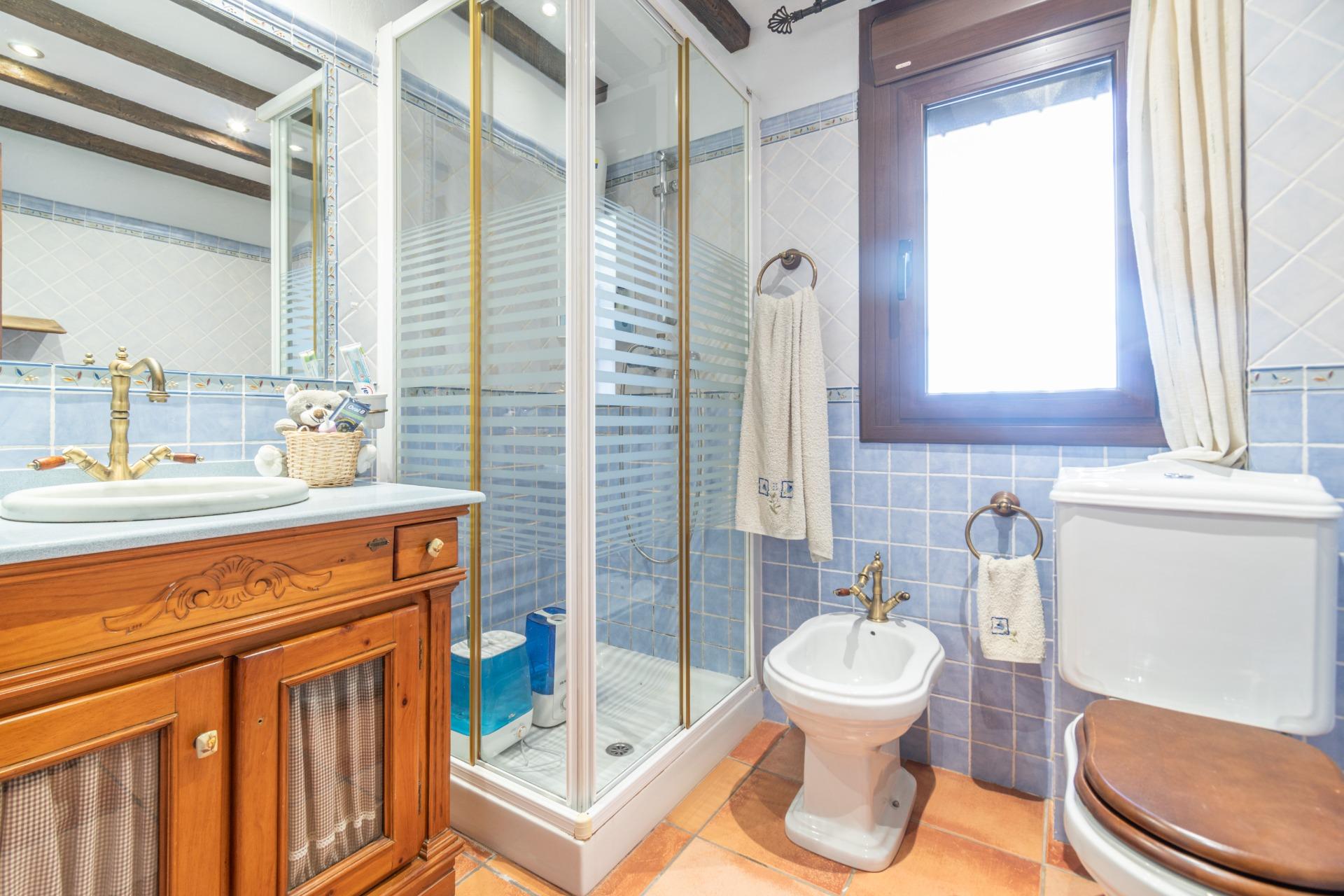 PRECIOSO CHALET EN CERRO DEL ORO-CENES DE LA VEGA - foto 38