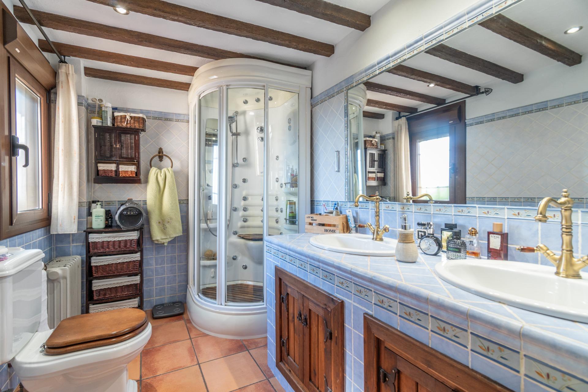 PRECIOSO CHALET EN CERRO DEL ORO-CENES DE LA VEGA - foto 42