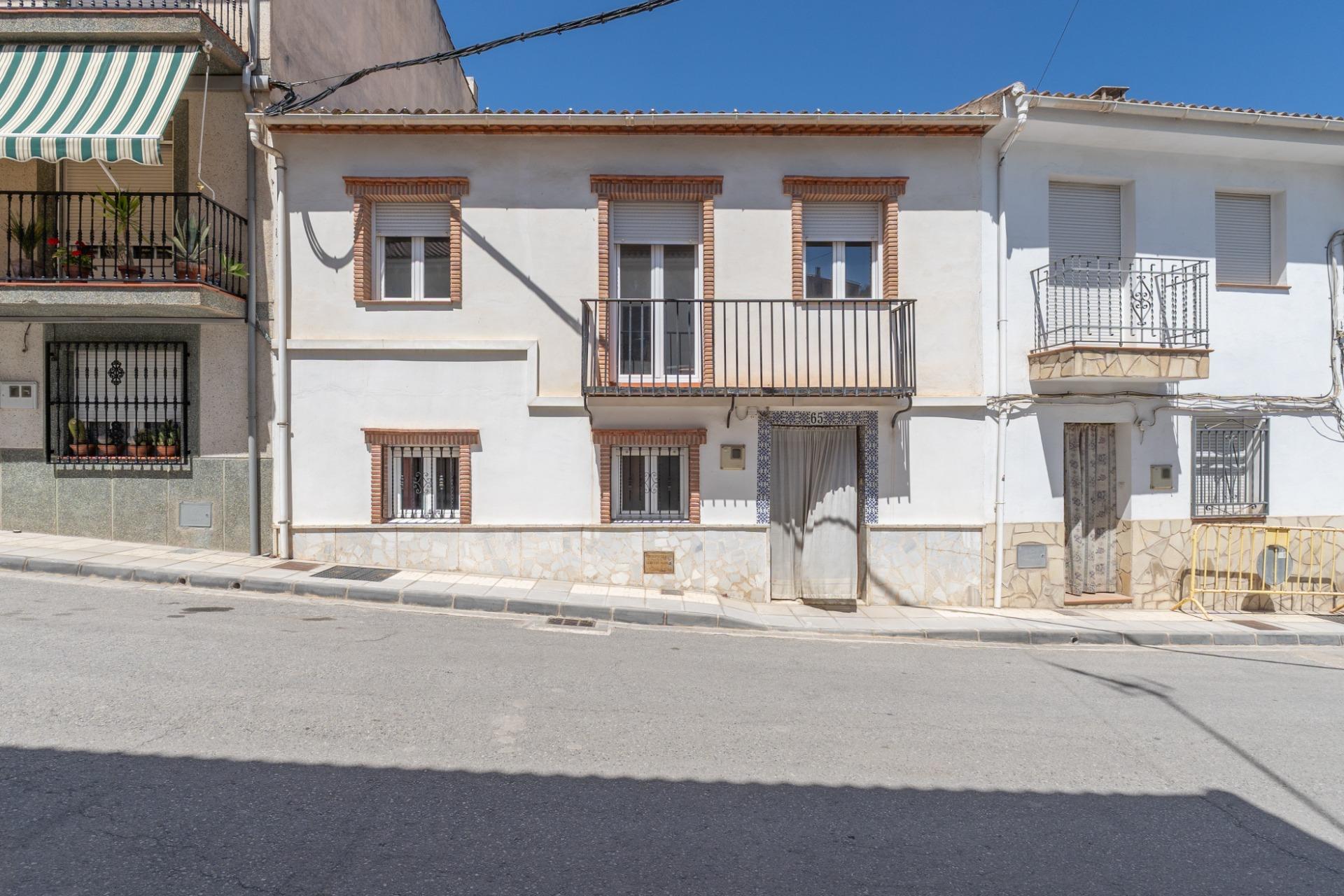 ¡Descubre tu nuevo hogar en benalúa de las villas! - foto 2