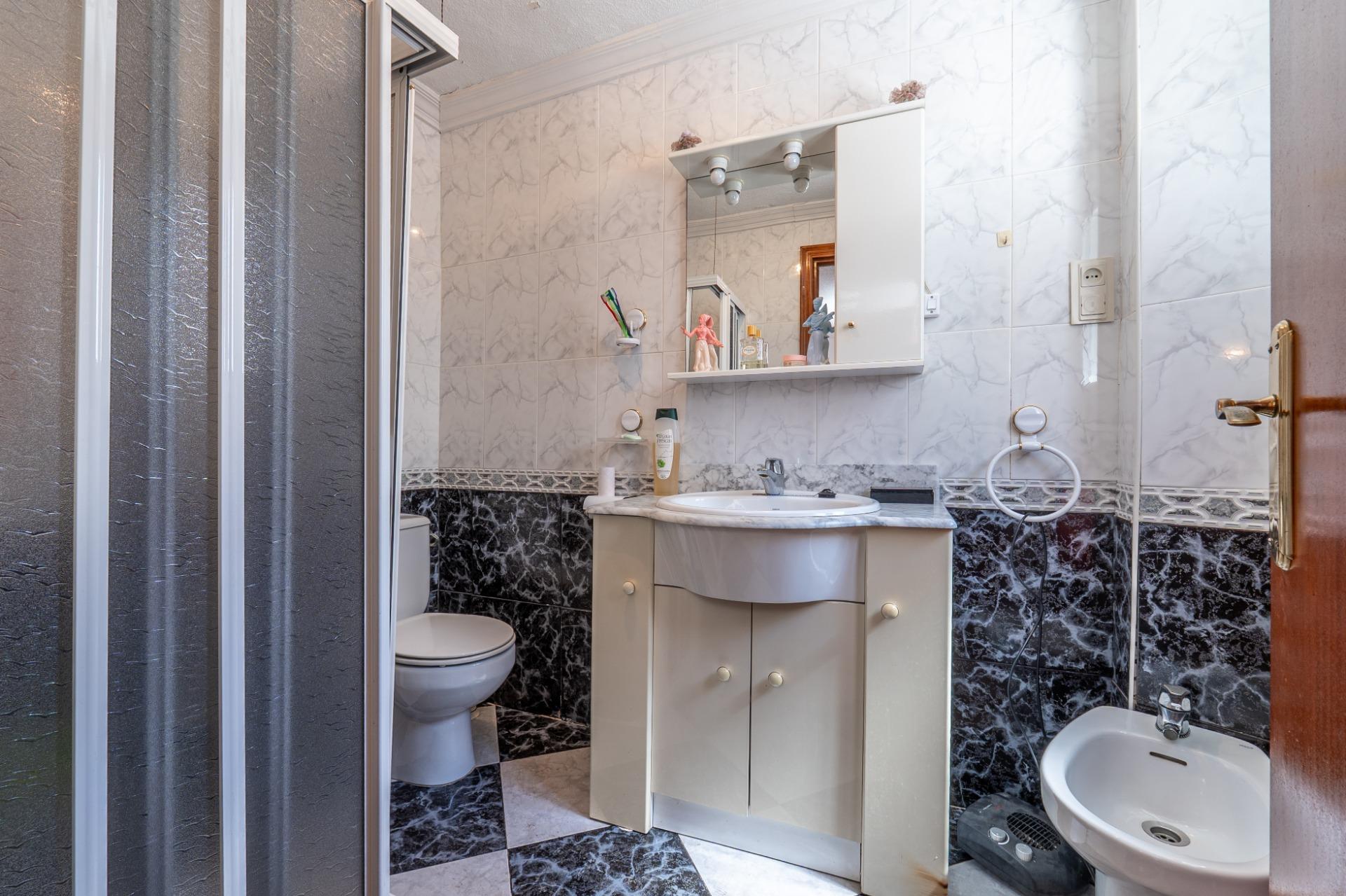 ¡Descubre tu nuevo hogar en benalúa de las villas! - foto 10