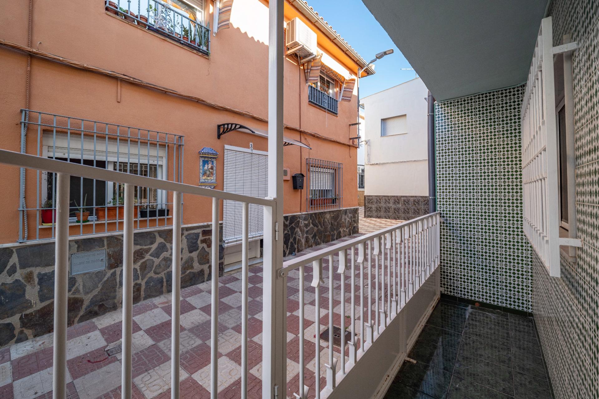 CASA HACIENDO ESQUINA EN ATARFE - foto 6