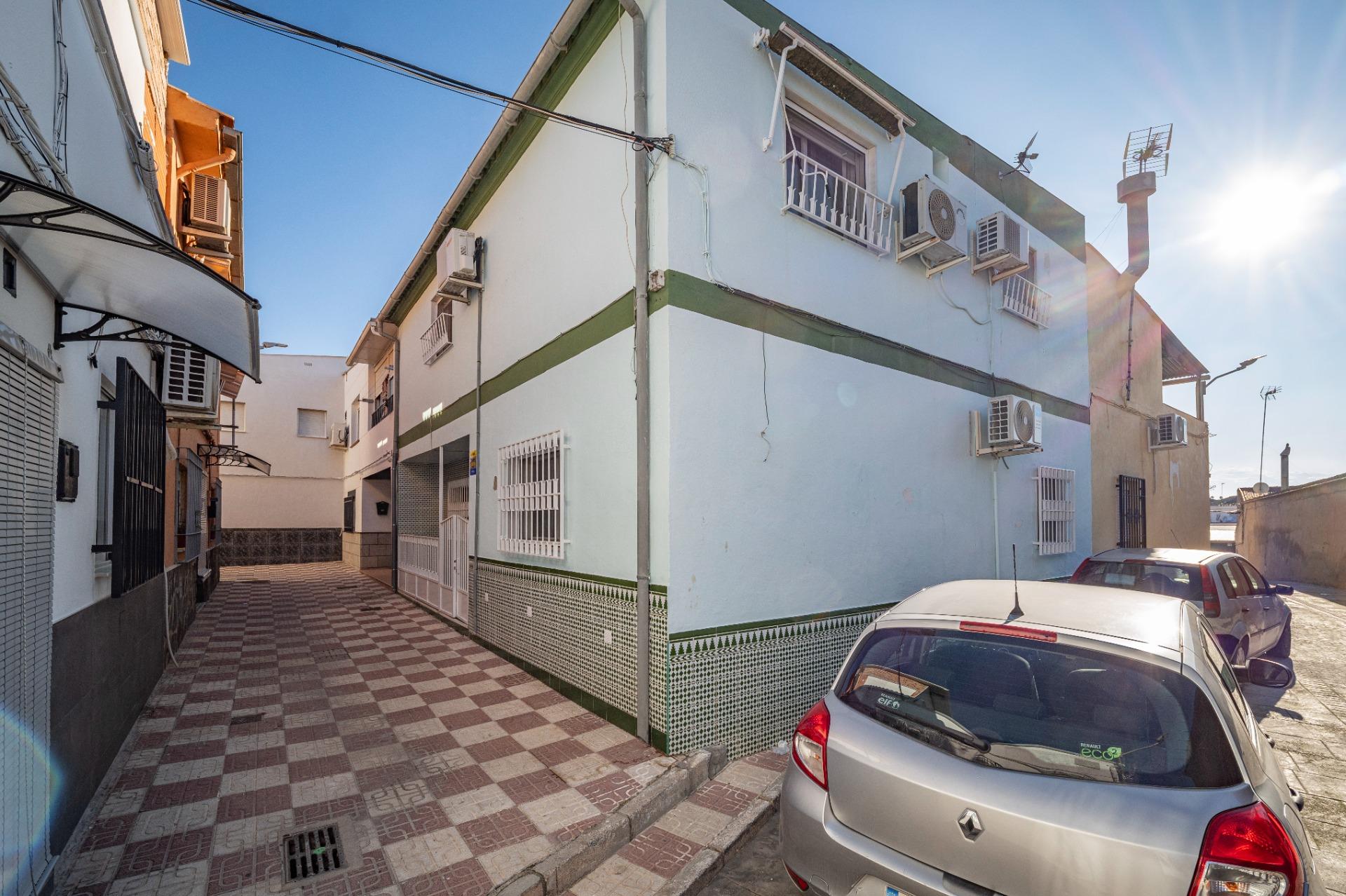 CASA HACIENDO ESQUINA EN ATARFE - foto 7