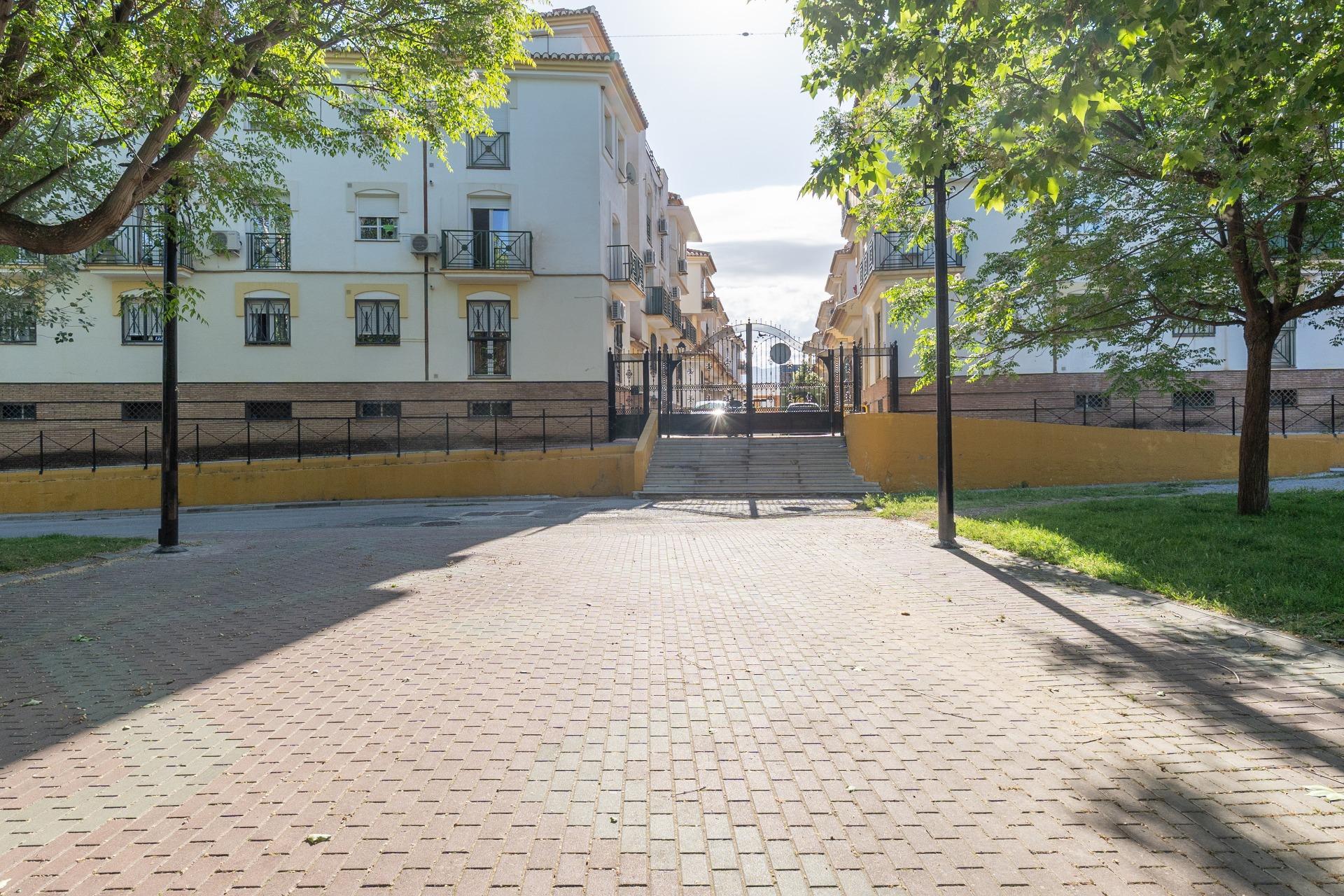 Piso en esquina en Ogijares - foto 49