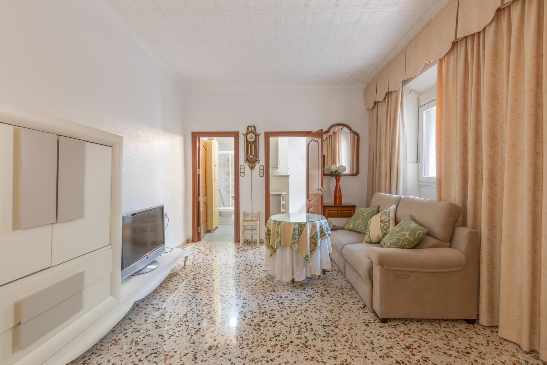 OPORTUNIDAD DE VENTA DE PISO EN ZONA ANCHA DE CAPUCHINOS - foto 23