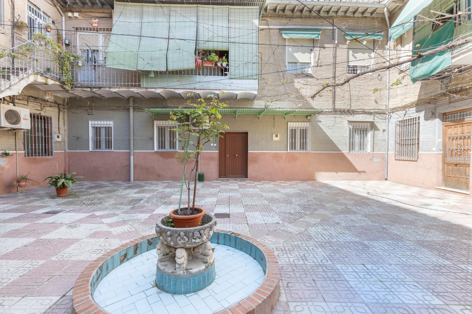 OPORTUNIDAD DE VENTA DE PISO EN ZONA ANCHA DE CAPUCHINOS - foto 25