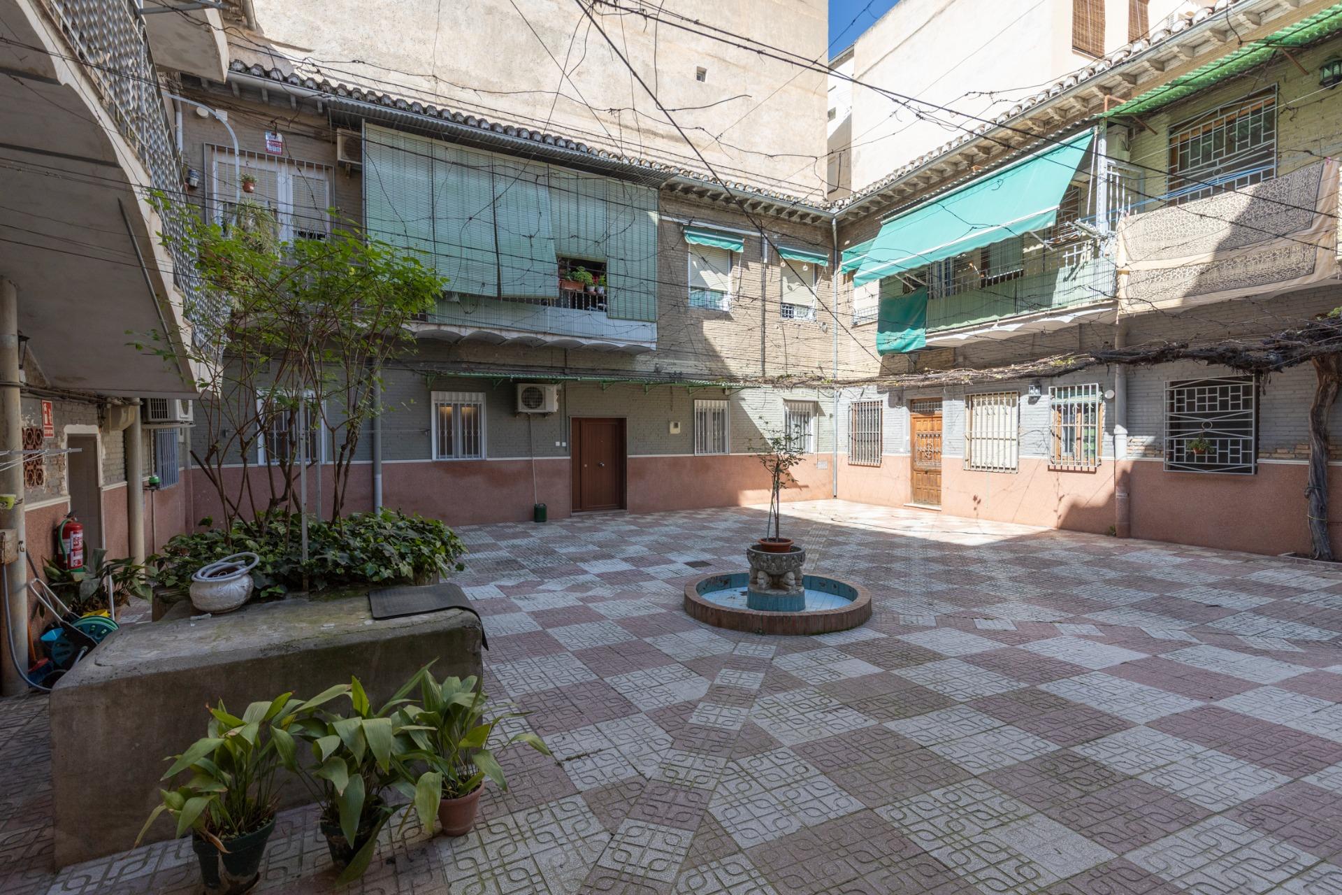 OPORTUNIDAD DE VENTA DE PISO EN ZONA ANCHA DE CAPUCHINOS - foto 26
