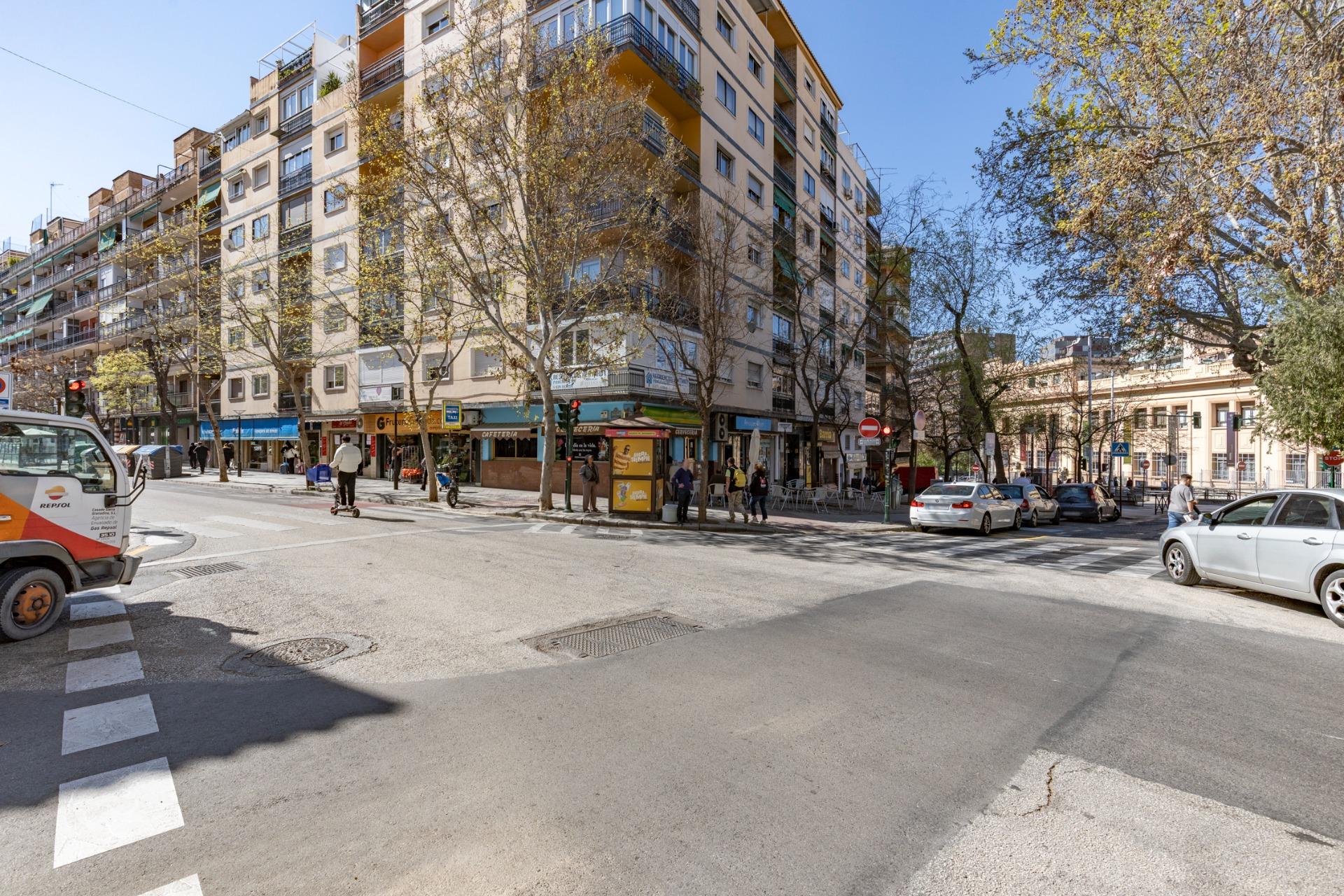 OPORTUNIDAD DE VENTA DE PISO EN ZONA ANCHA DE CAPUCHINOS - foto 36