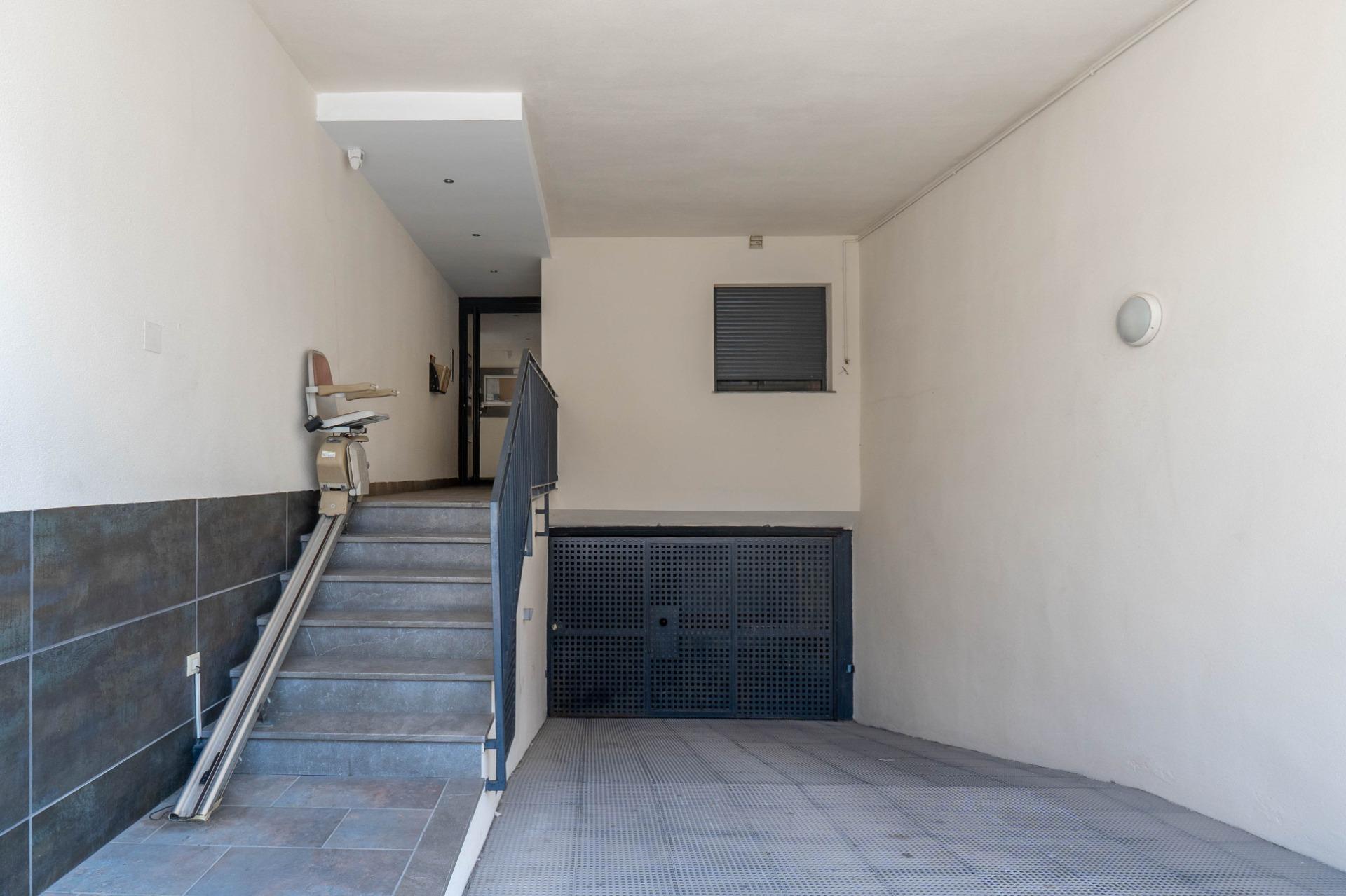 VENTA DE PISO JUNTO AL METRO DE CHURRIANA DE LA VEGA - foto 3