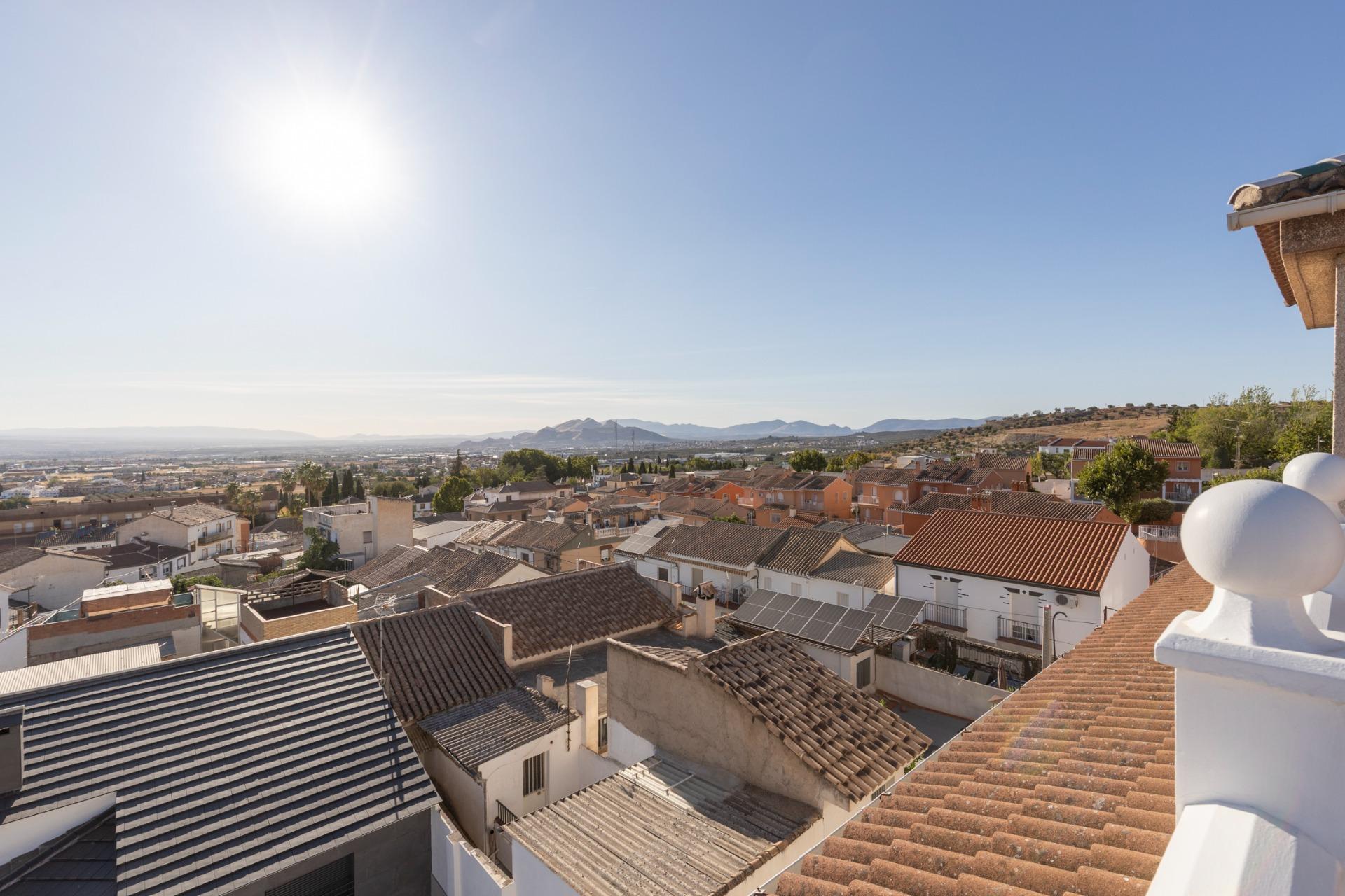 Amplio Pareado en Vega de Granada: Tu Nuevo Hogar Espera por - foto 41