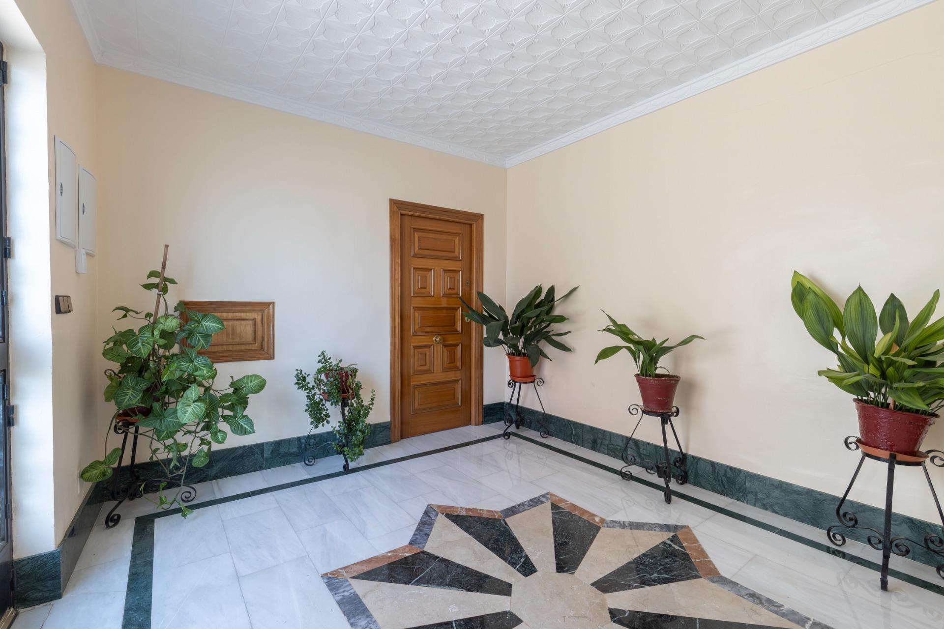 Amplio Pareado en Vega de Granada: Tu Nuevo Hogar Espera por - foto 42