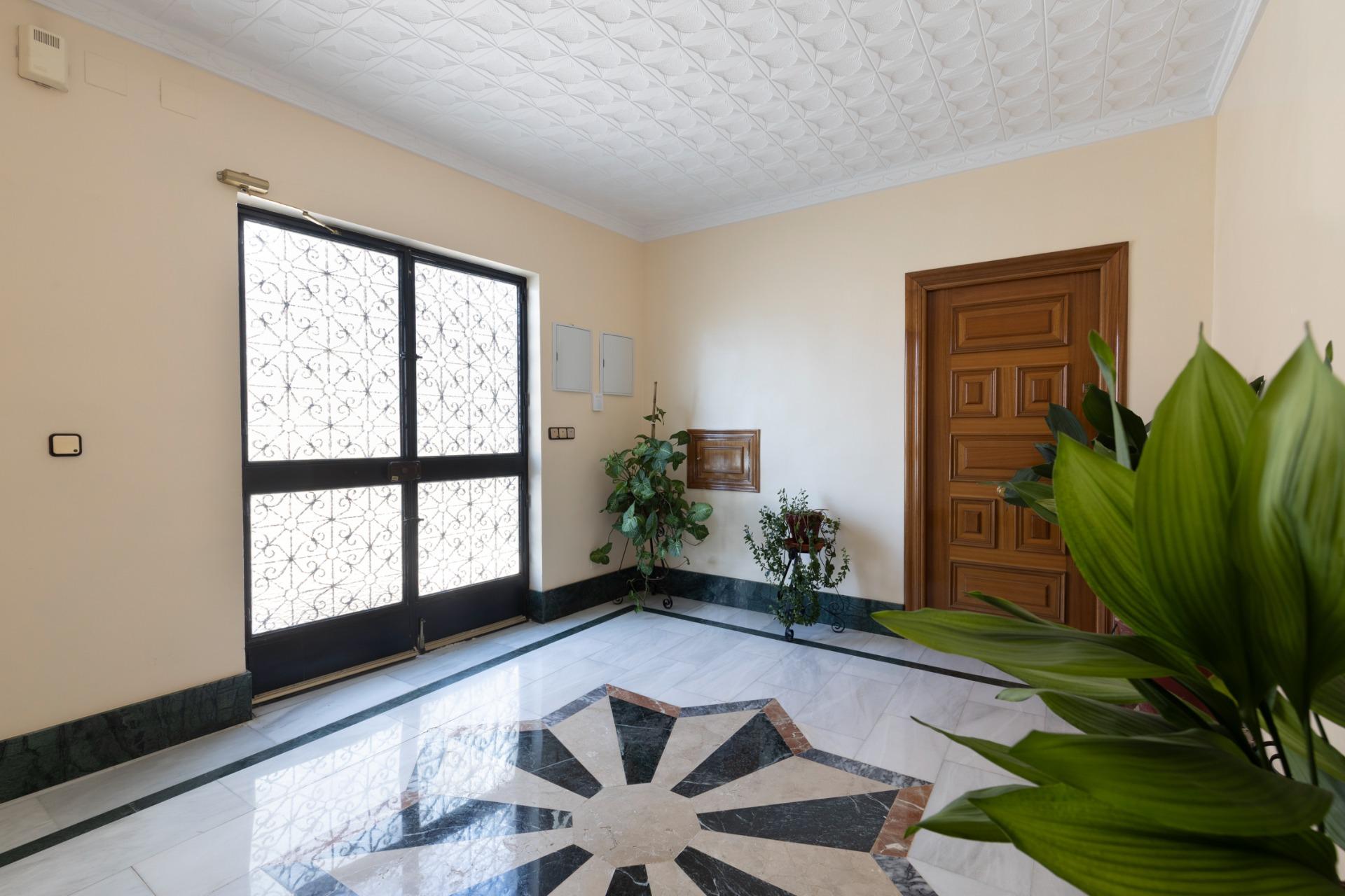 Amplio Pareado en Vega de Granada: Tu Nuevo Hogar Espera por - foto 43