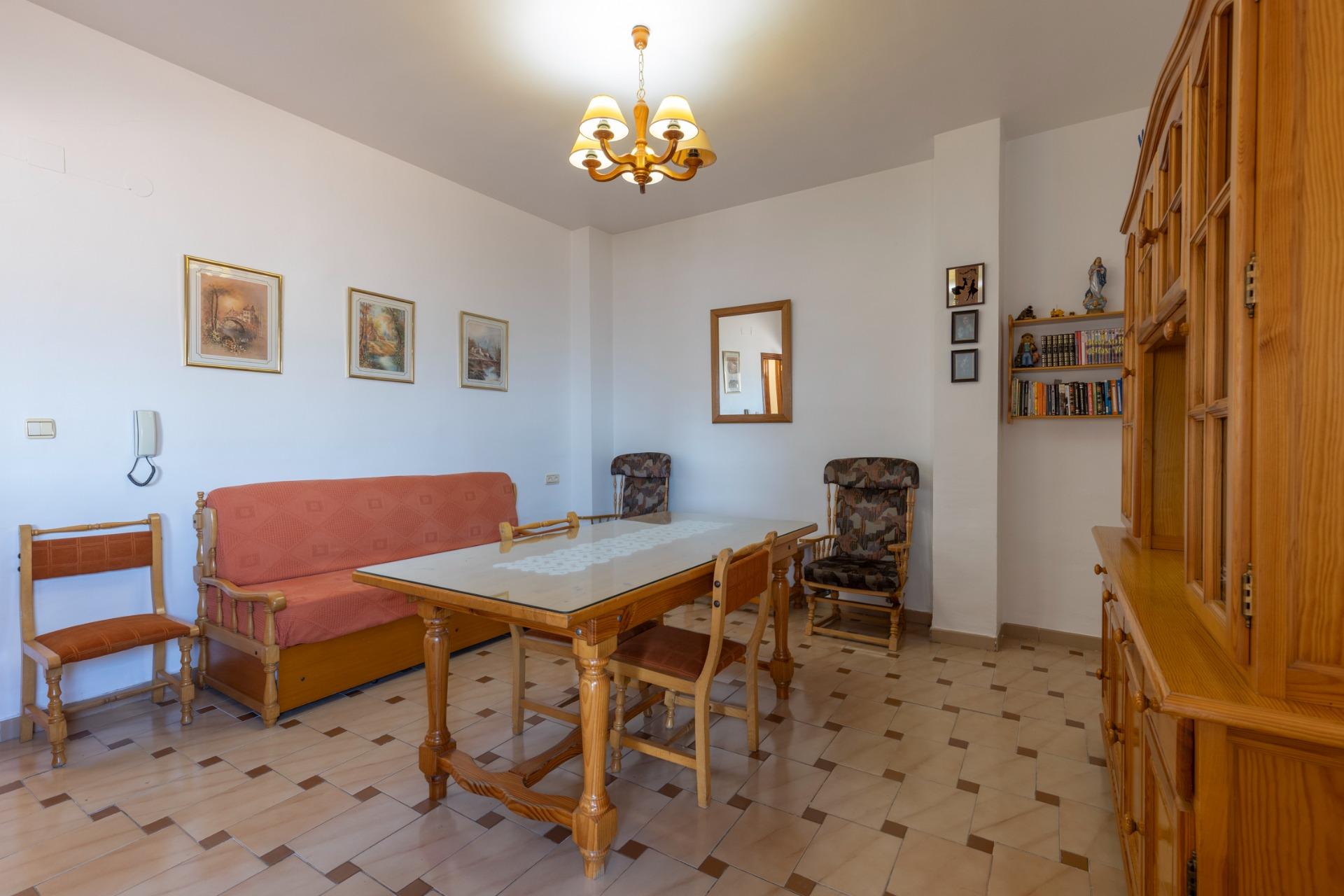 Amplio Pareado en Vega de Granada: Tu Nuevo Hogar Espera por - foto 45