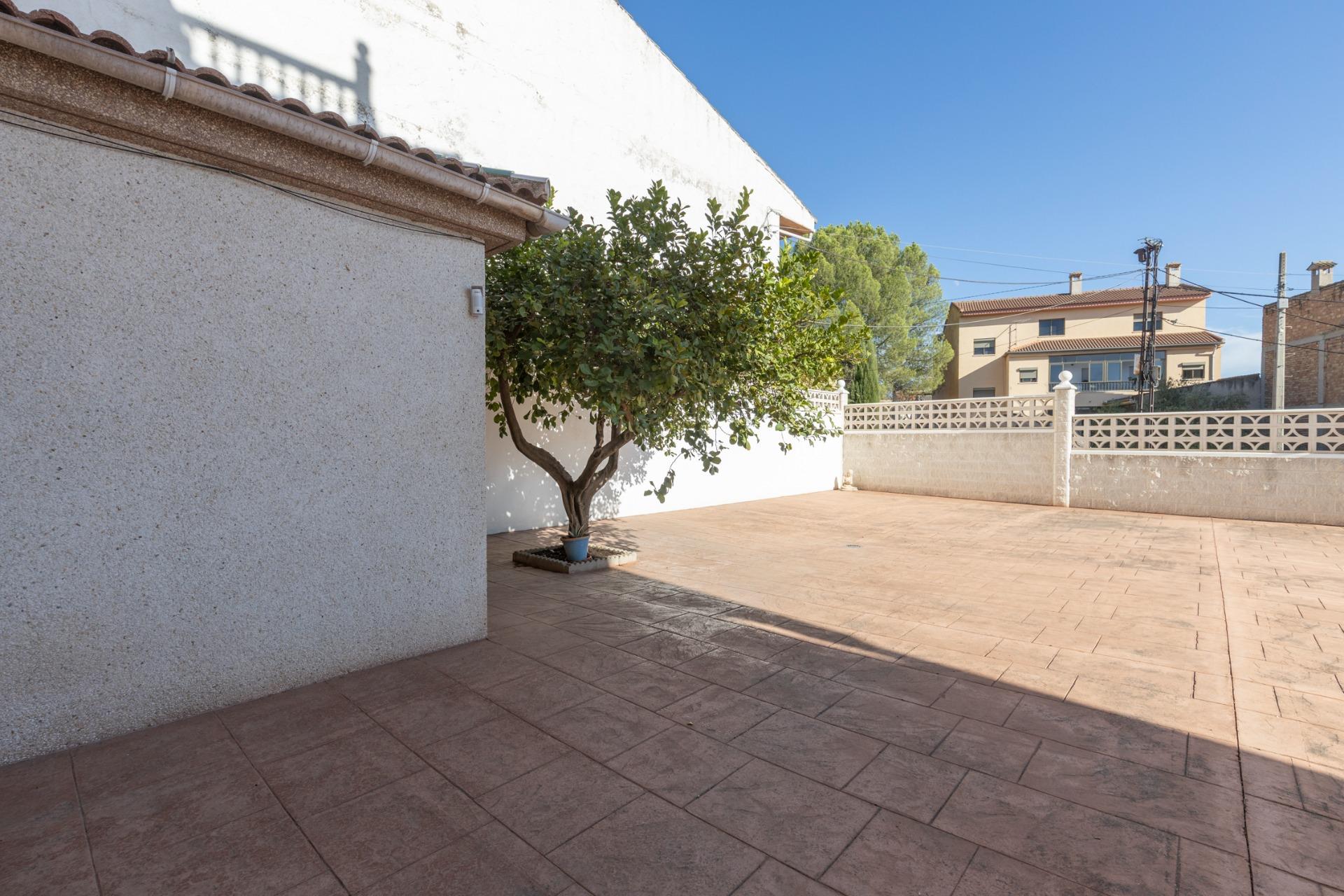 Amplio Pareado en Vega de Granada: Tu Nuevo Hogar Espera por - foto 49