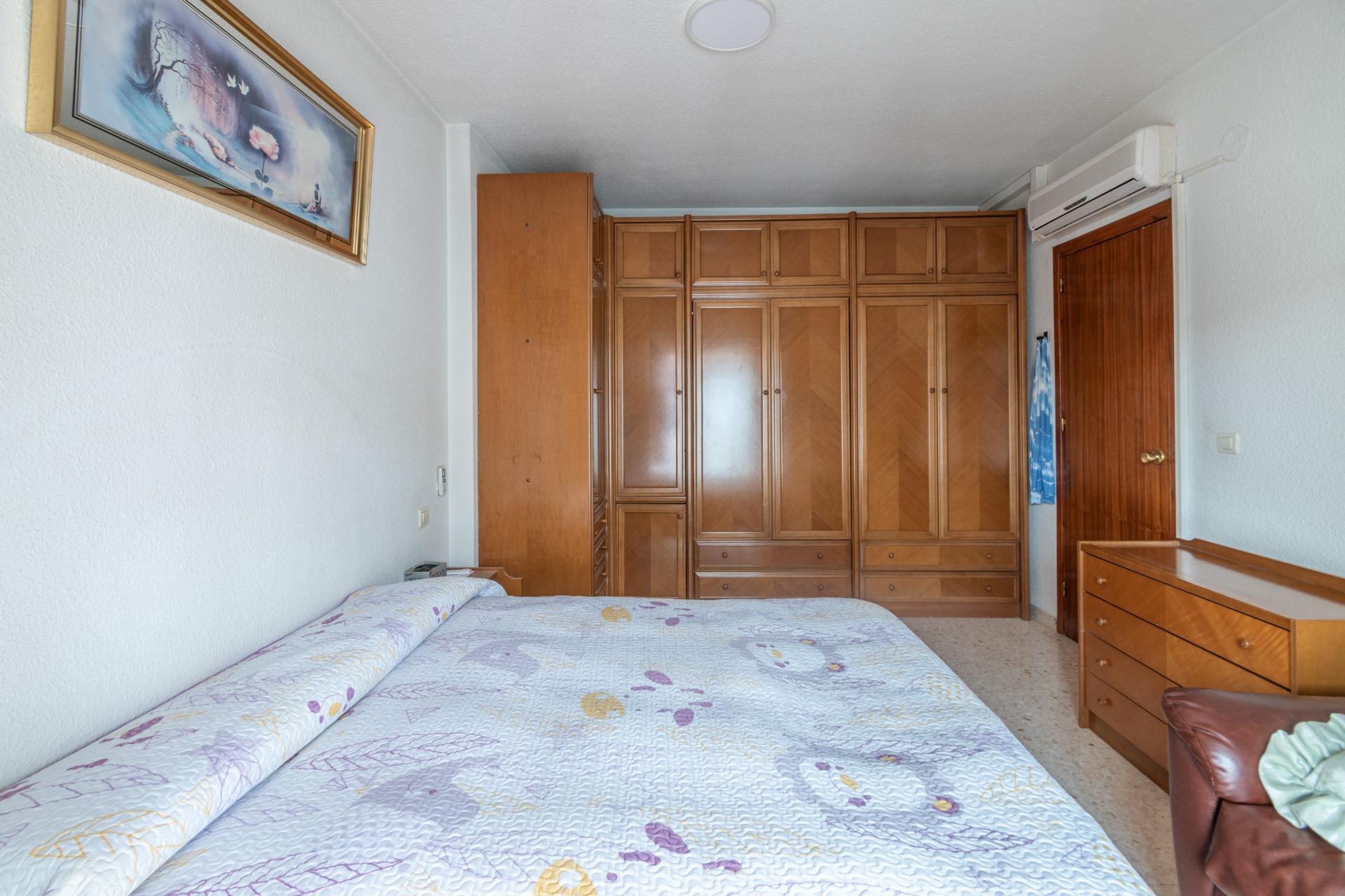 Casa en La Zubia con amplio patio y tres dormitorios. - foto 33